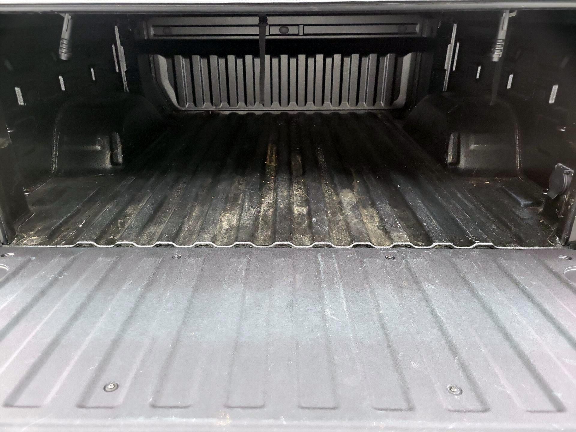 Thumbnail: 2024 Chevrolet Silverado 1500 - 20