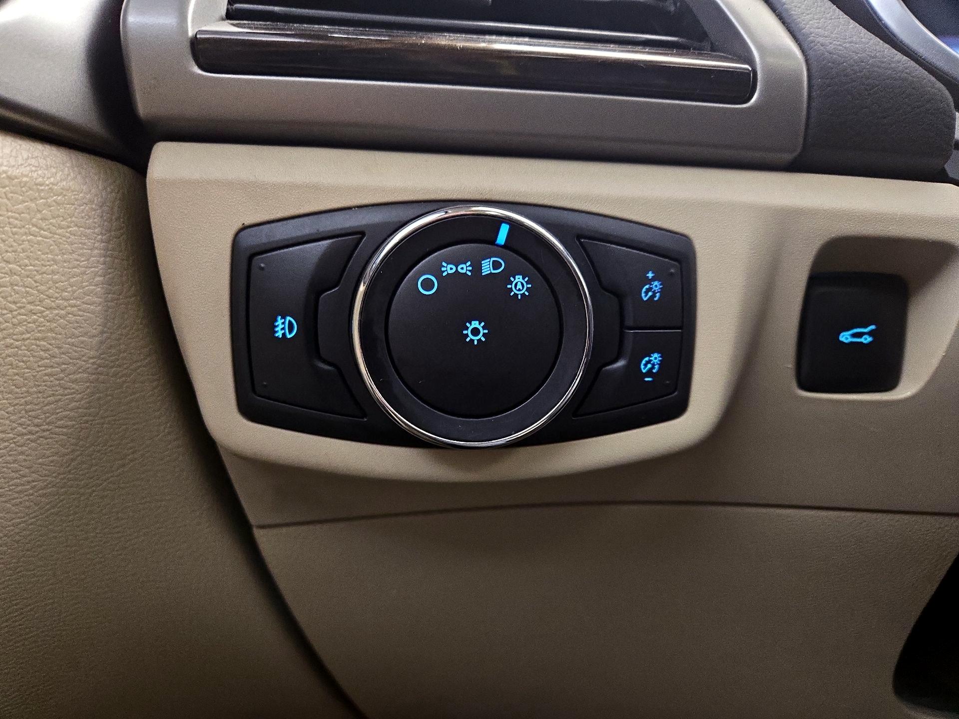 Thumbnail: 2015 Ford Fusion - 13