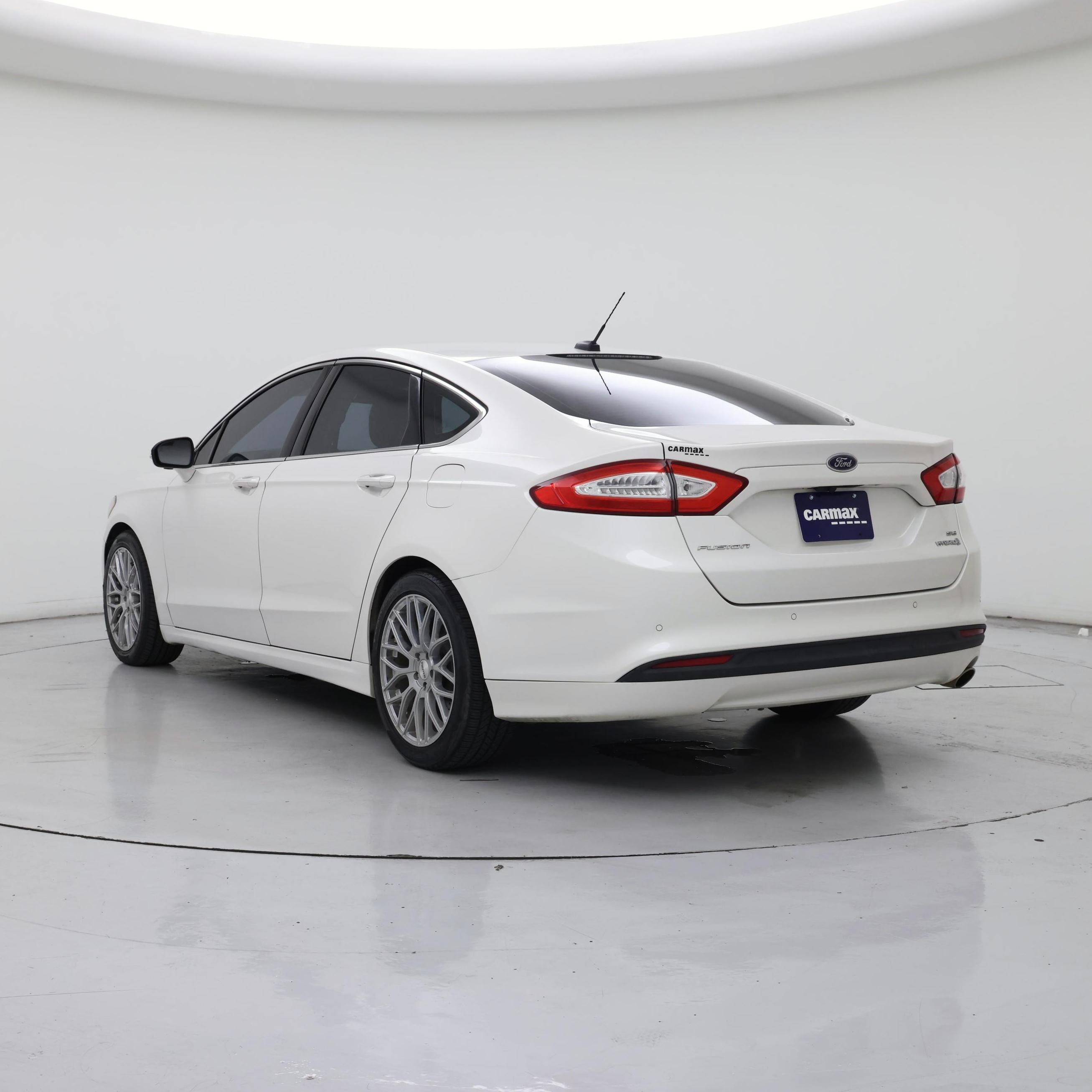Thumbnail: 2015 Ford Fusion - 2