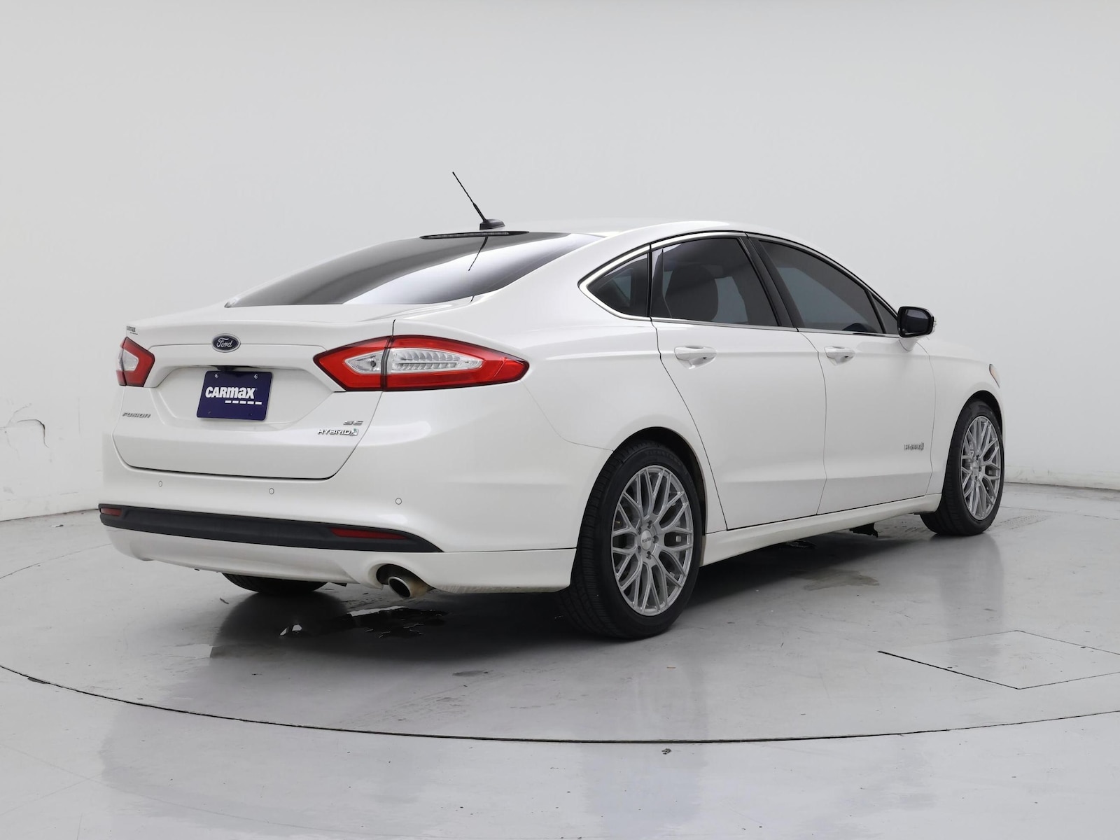 2015 Ford Fusion Hybrid SE - Photo 9