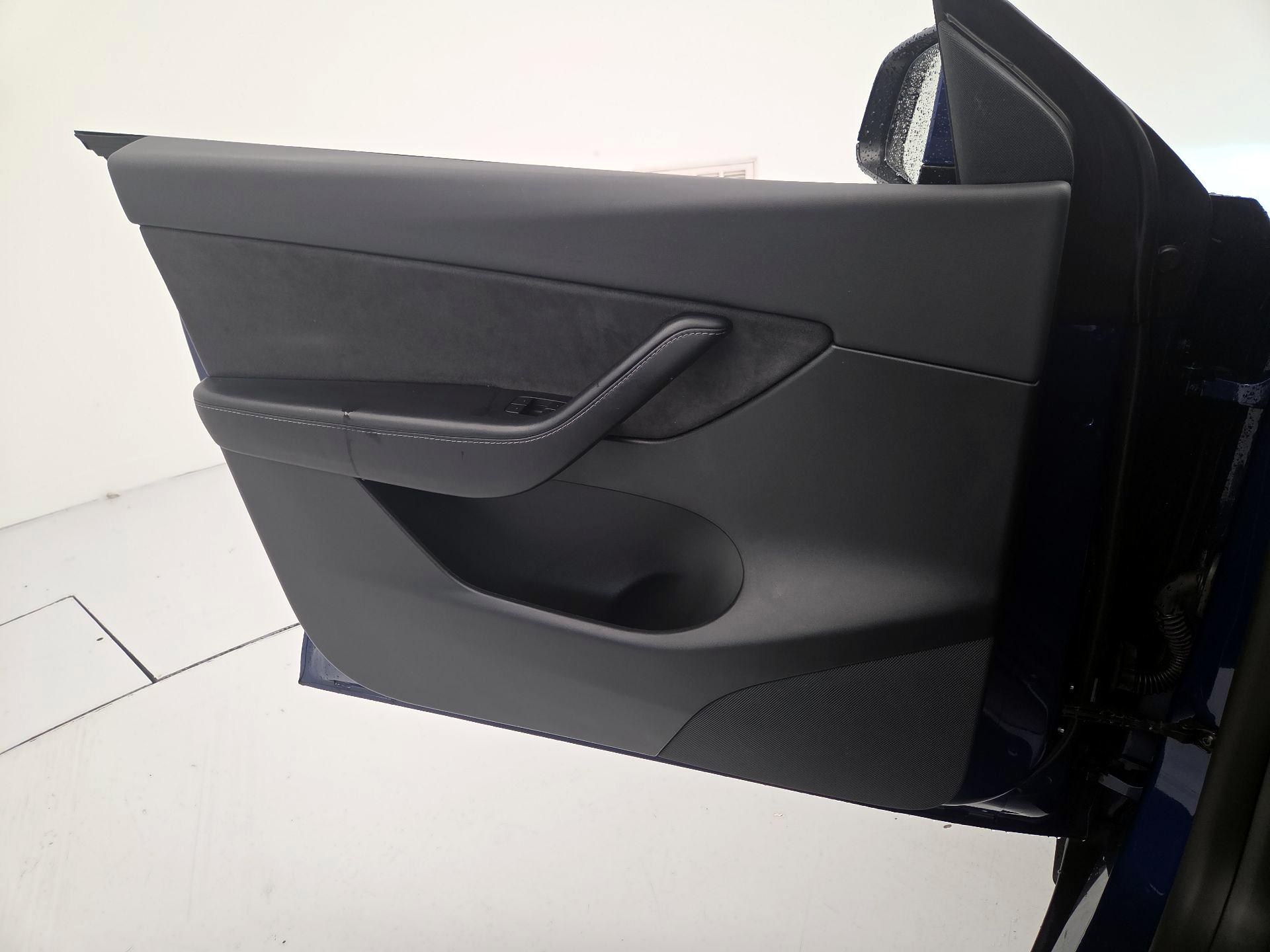 Thumbnail: 2021 Tesla Model Y - 12