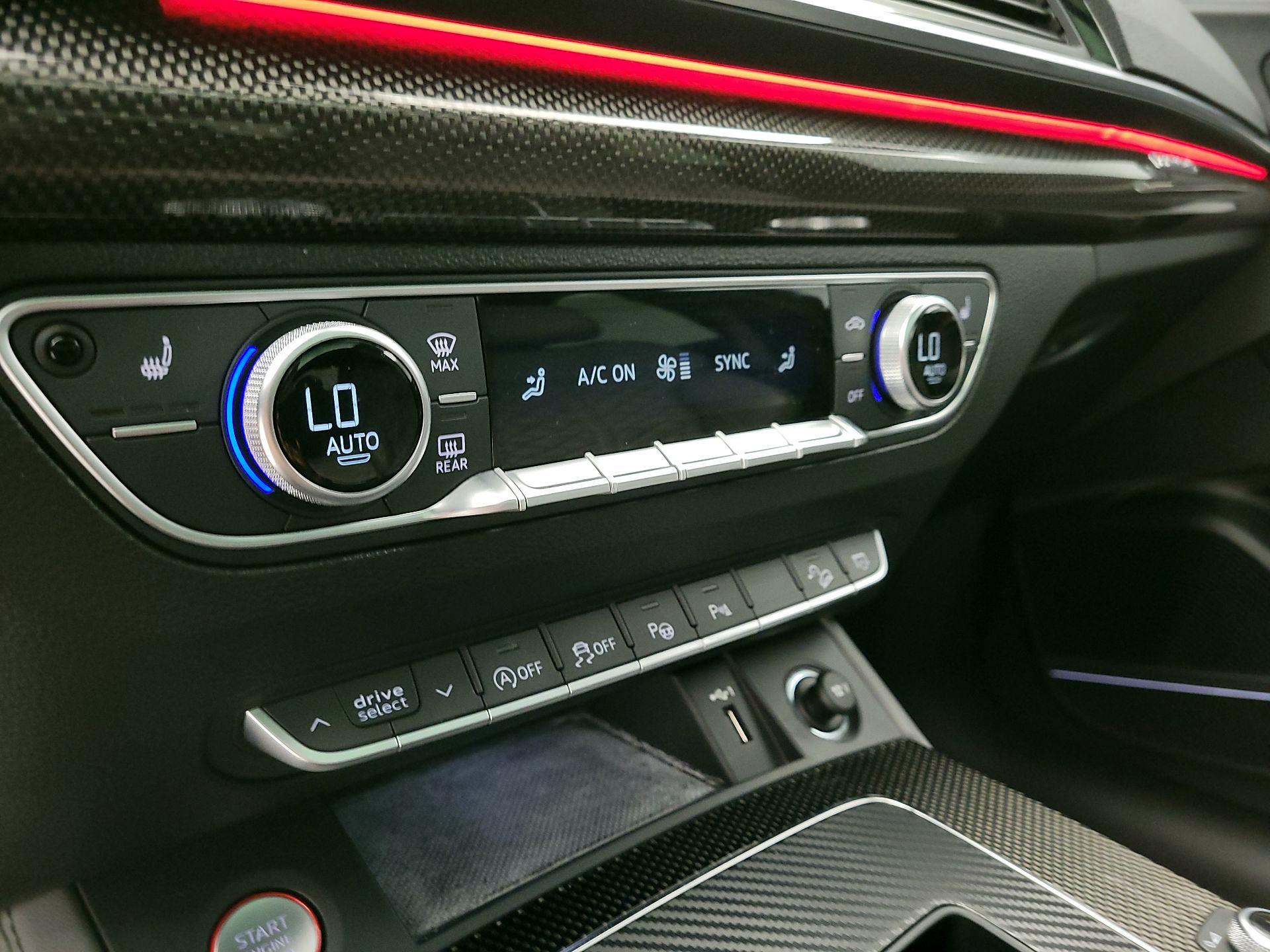 Thumbnail: 2022 Audi SQ5 - 17
