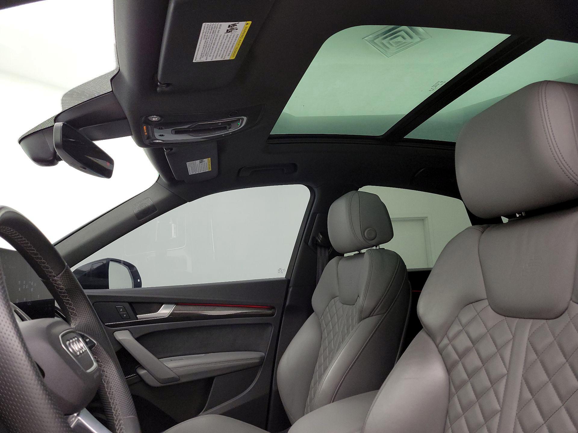 Thumbnail: 2022 Audi SQ5 - 20