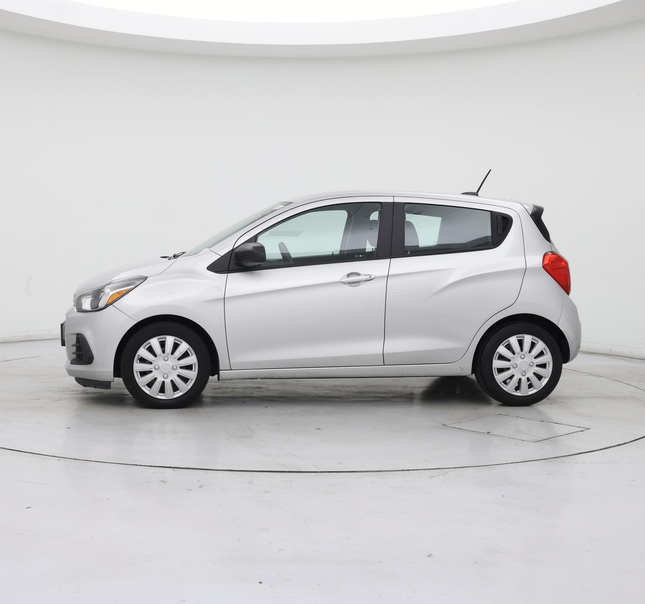 Thumbnail: 2017 Chevrolet Spark - 3