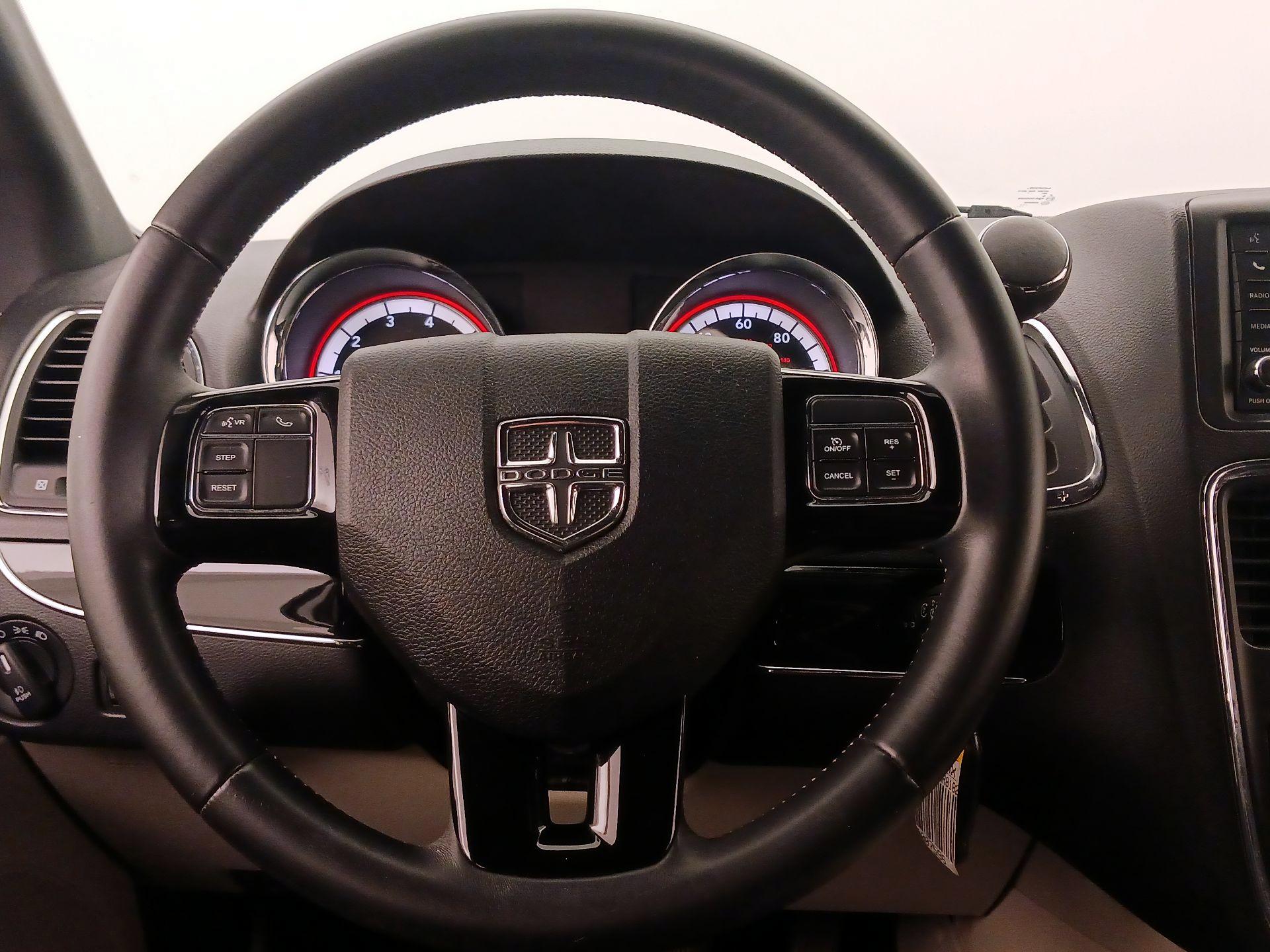 Thumbnail: 2017 Dodge Grand Caravan - 10