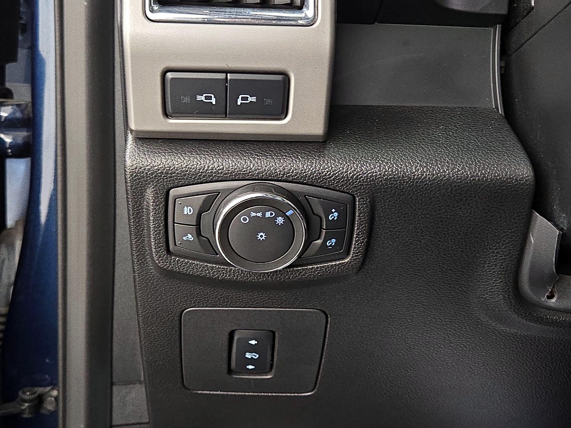 Thumbnail: 2016 Ford F-150 - 13