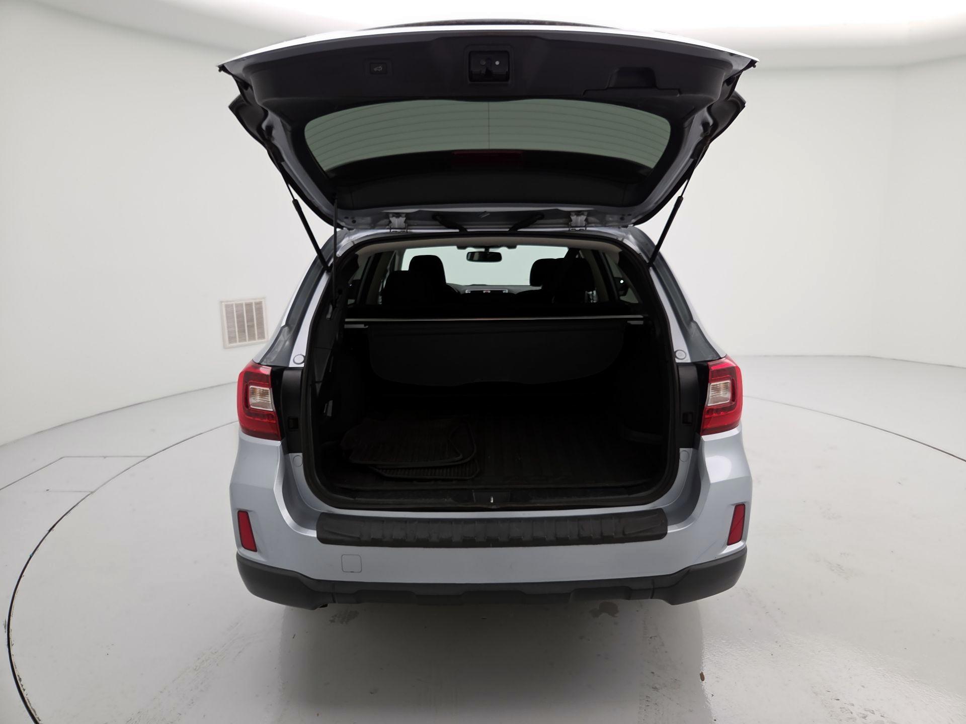 Thumbnail: 2015 Subaru Outback - 20
