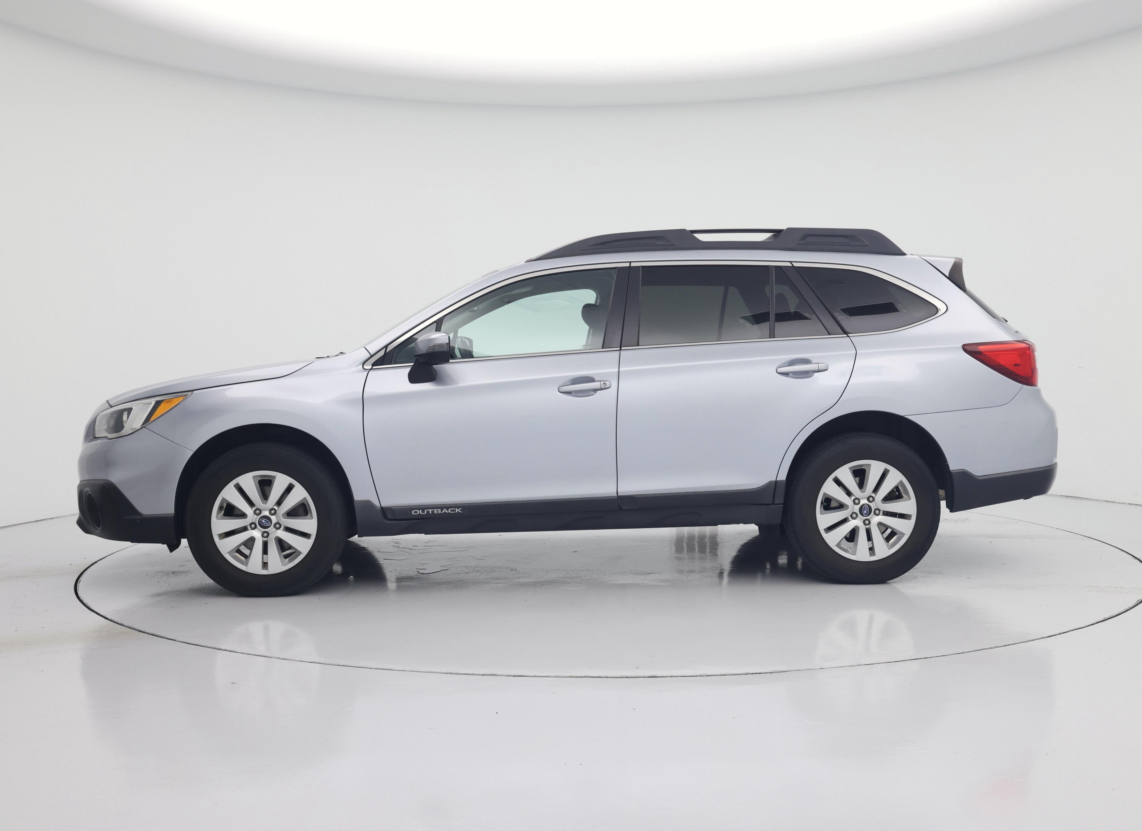 Thumbnail: 2015 Subaru Outback - 3