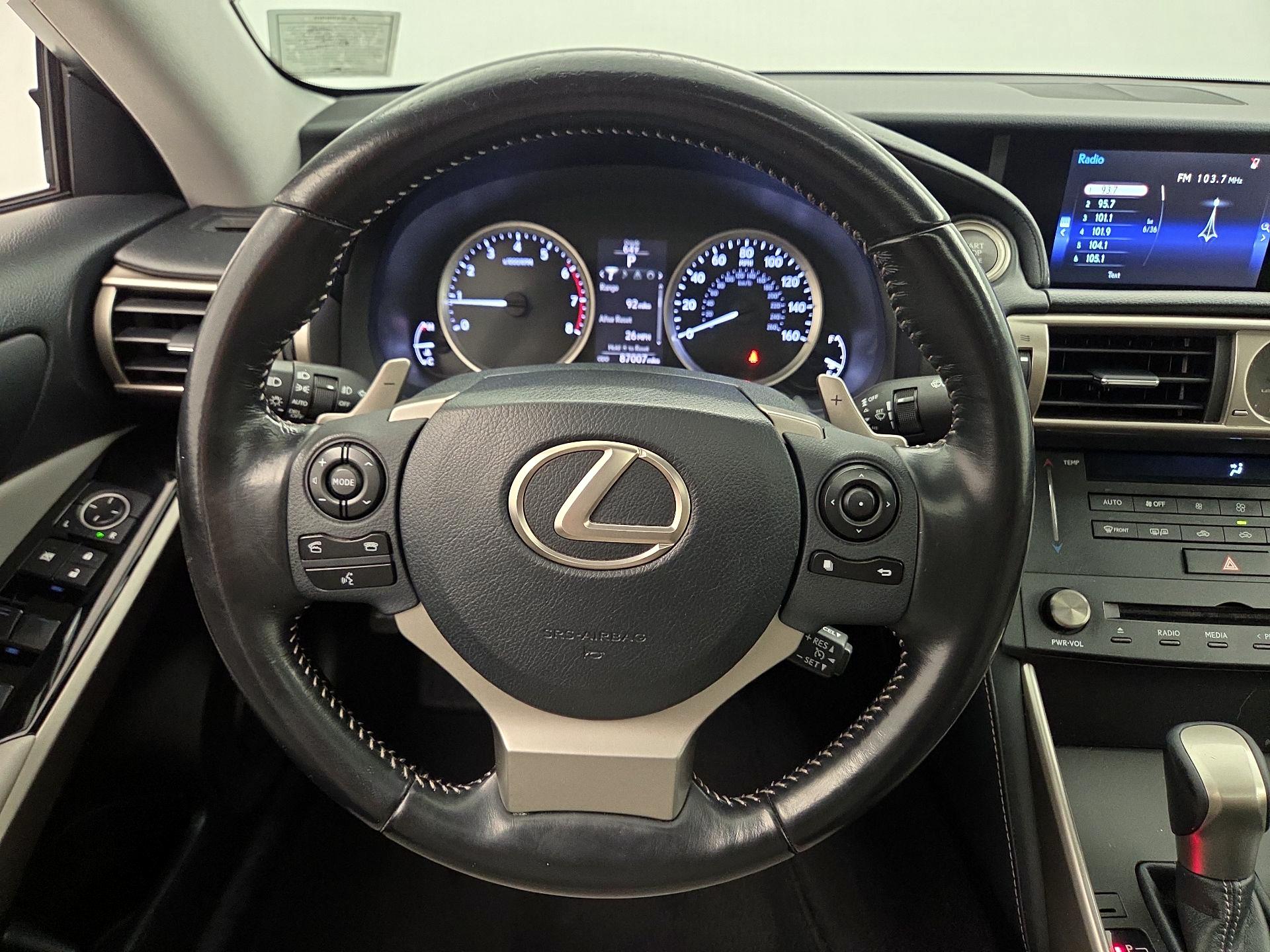 Thumbnail: 2016 Lexus IS - 10