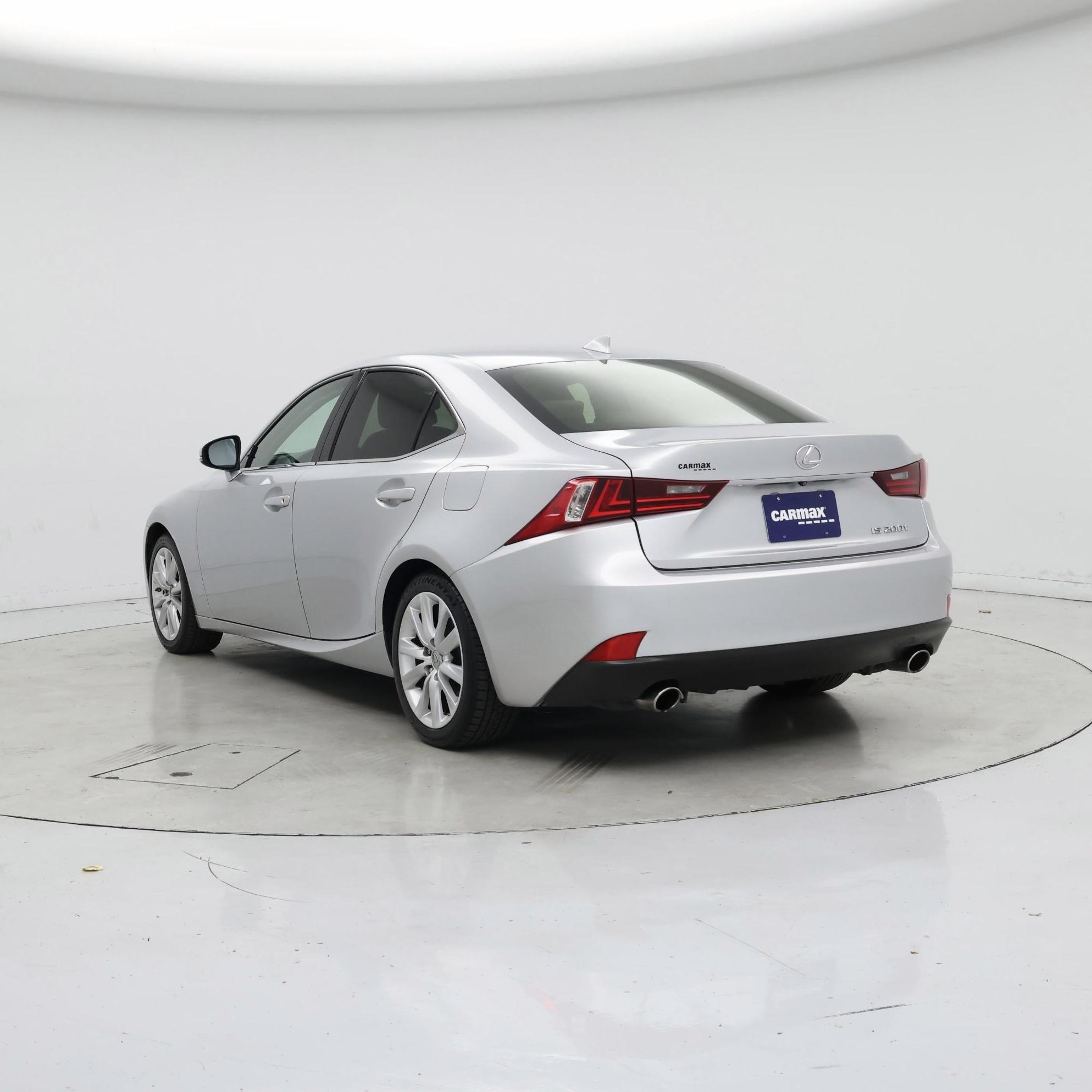 Thumbnail: 2016 Lexus IS - 2