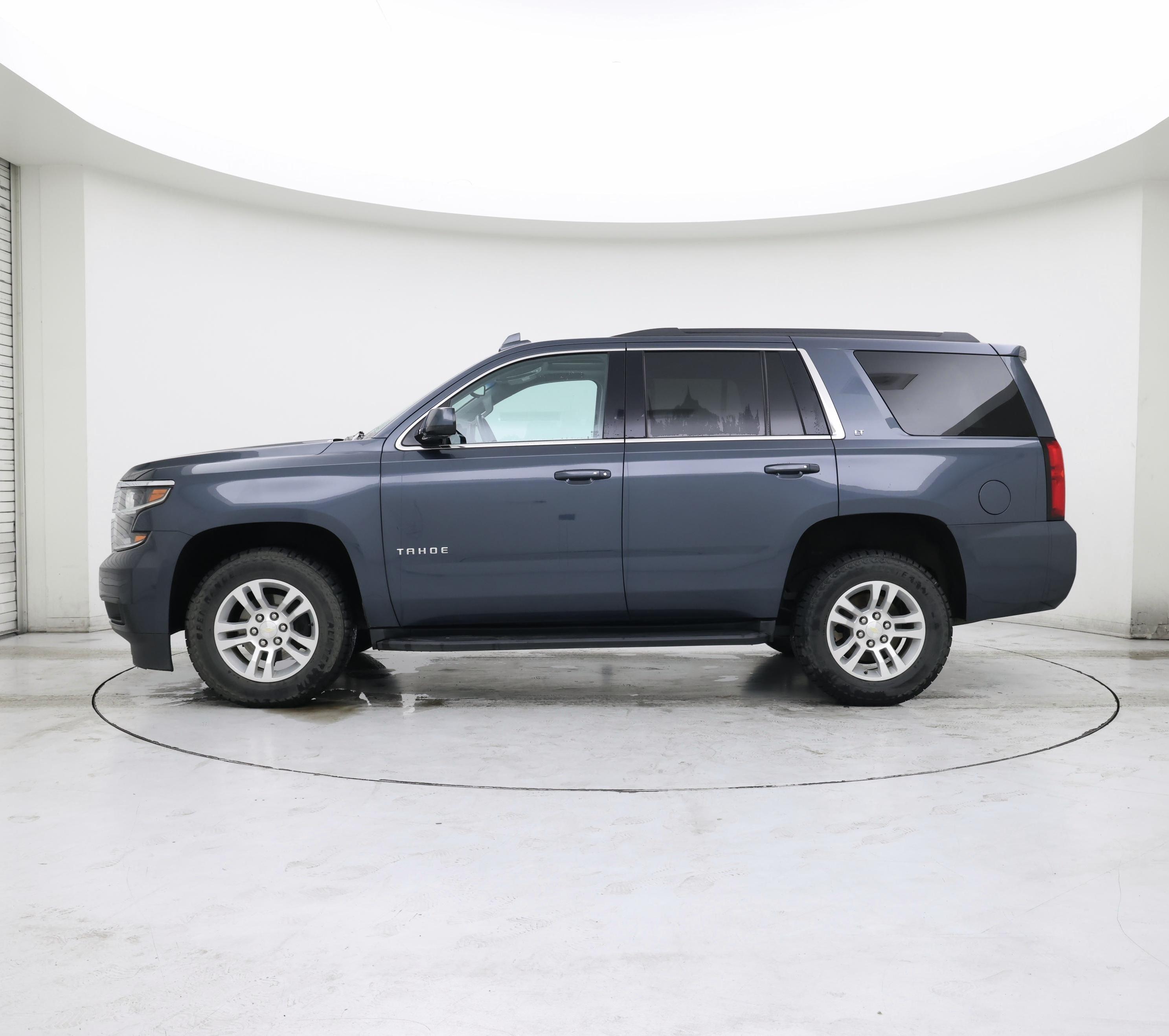 Thumbnail: 2020 Chevrolet Tahoe - 3
