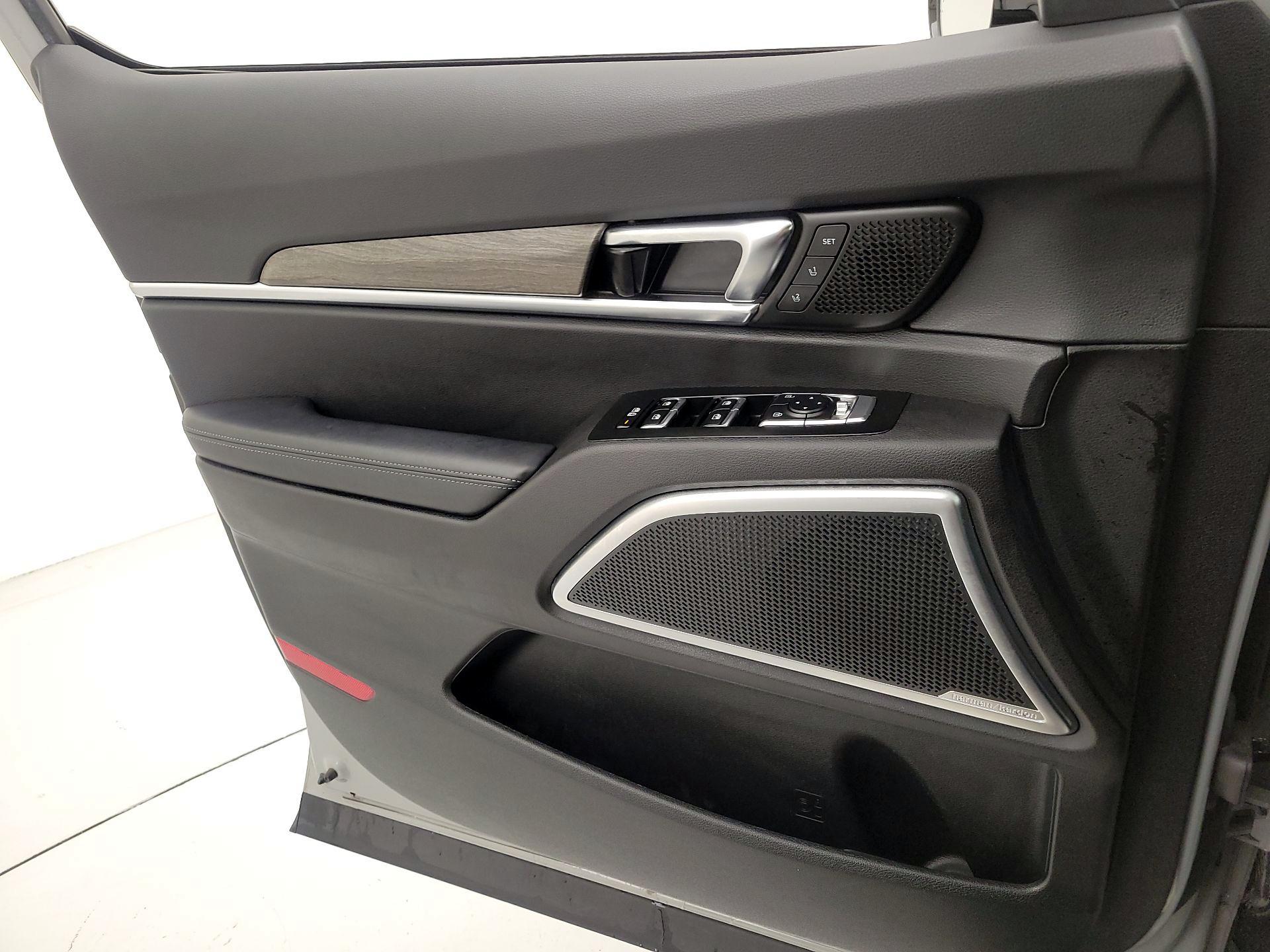 Thumbnail: 2021 Kia Telluride - 12