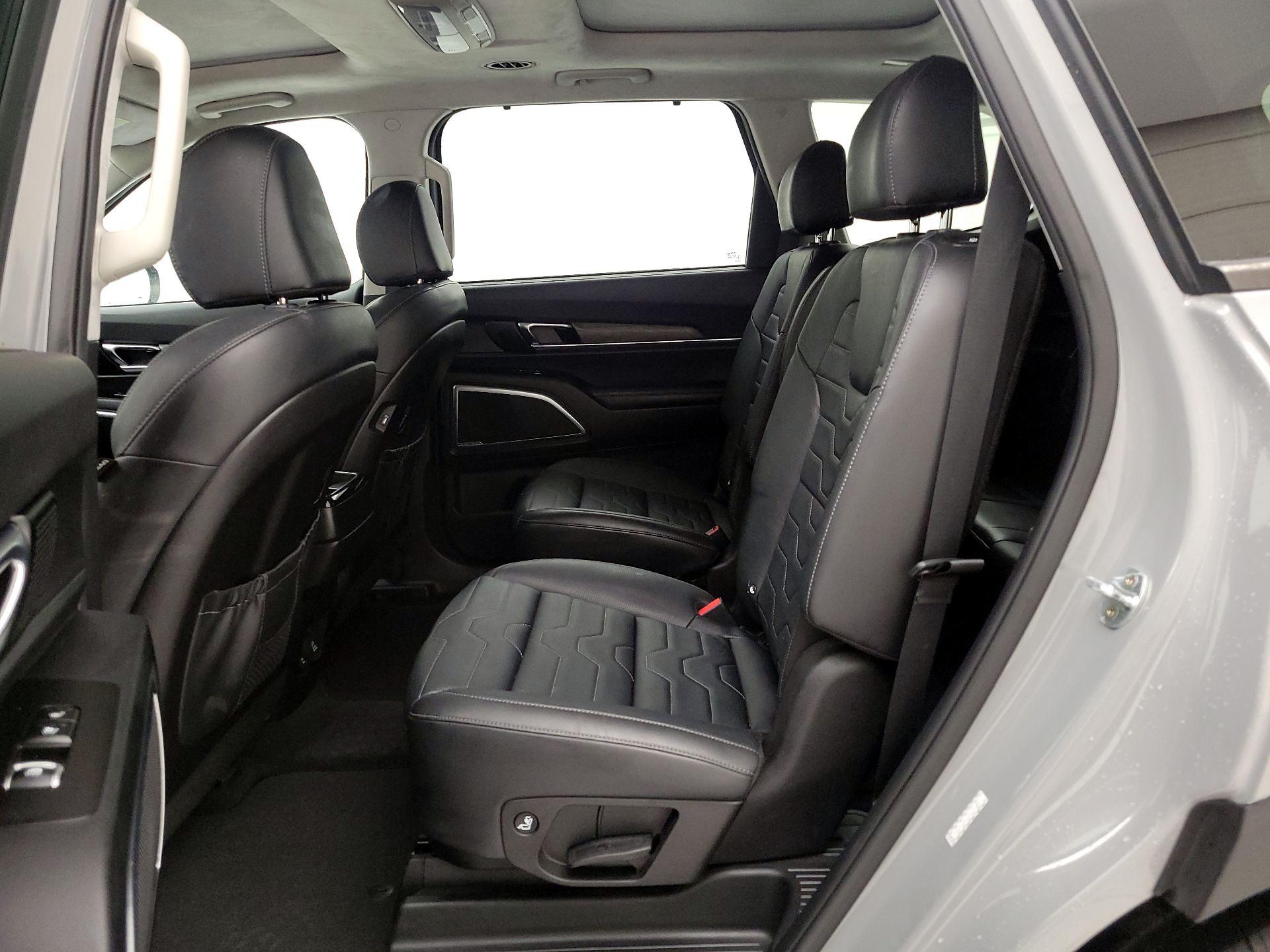 Thumbnail: 2021 Kia Telluride - 19