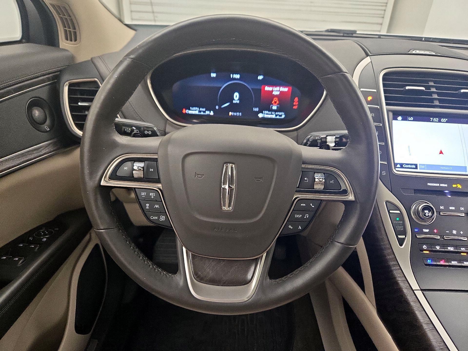 Thumbnail: 2019 Lincoln Nautilus - 10