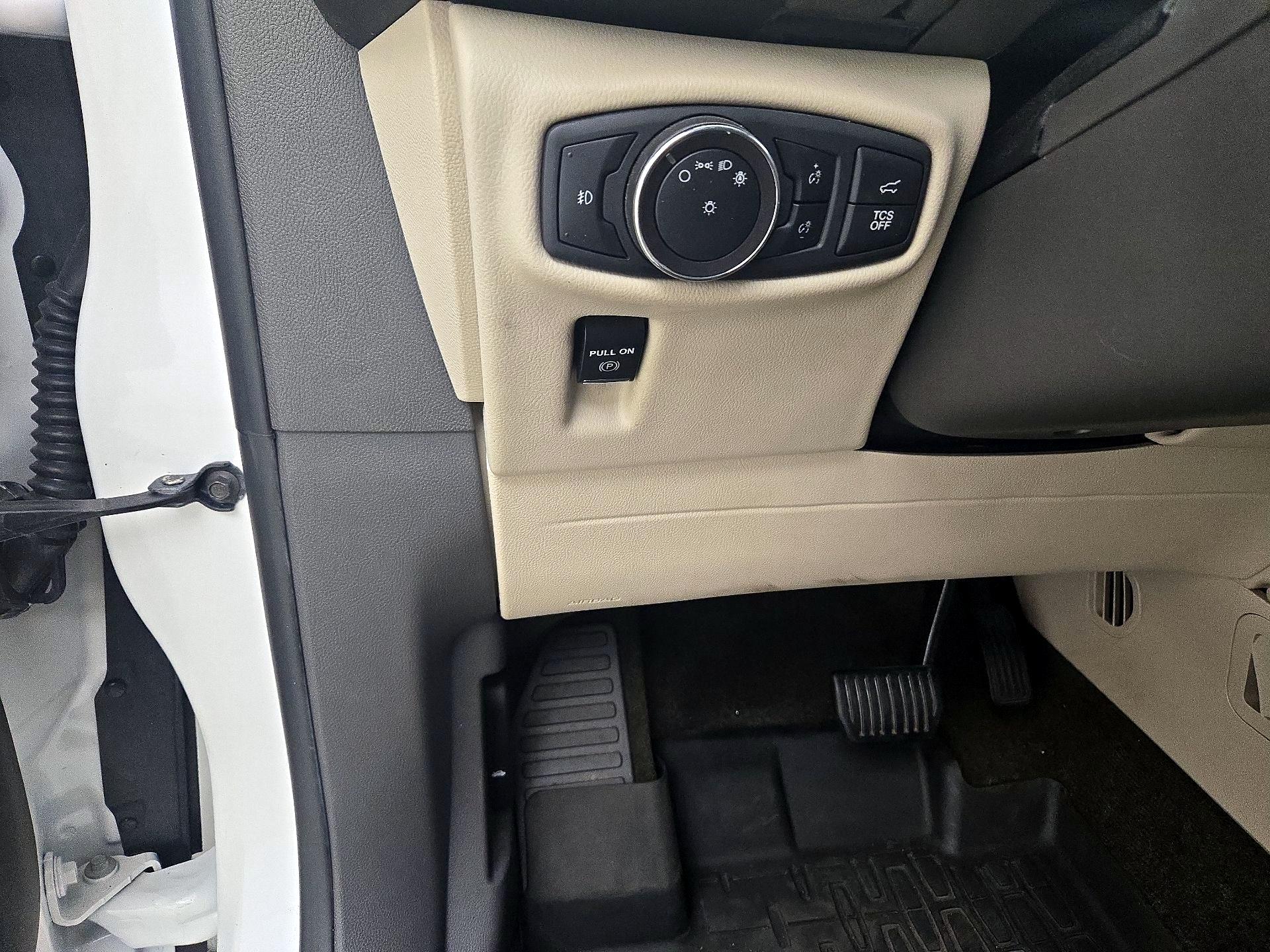 Thumbnail: 2019 Lincoln Nautilus - 13