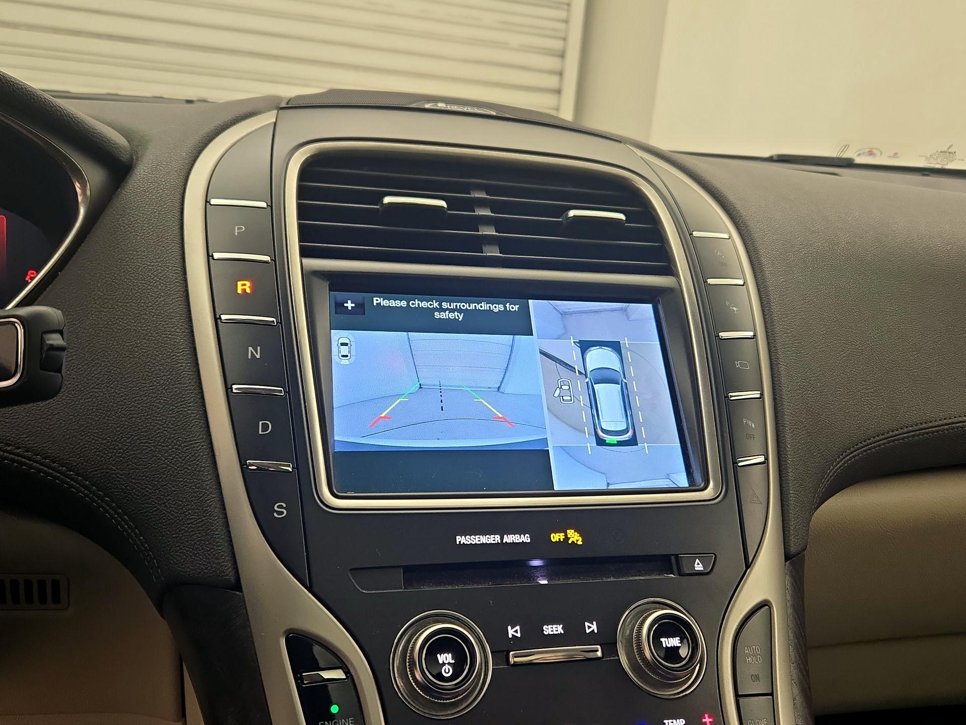 Thumbnail: 2019 Lincoln Nautilus - 15