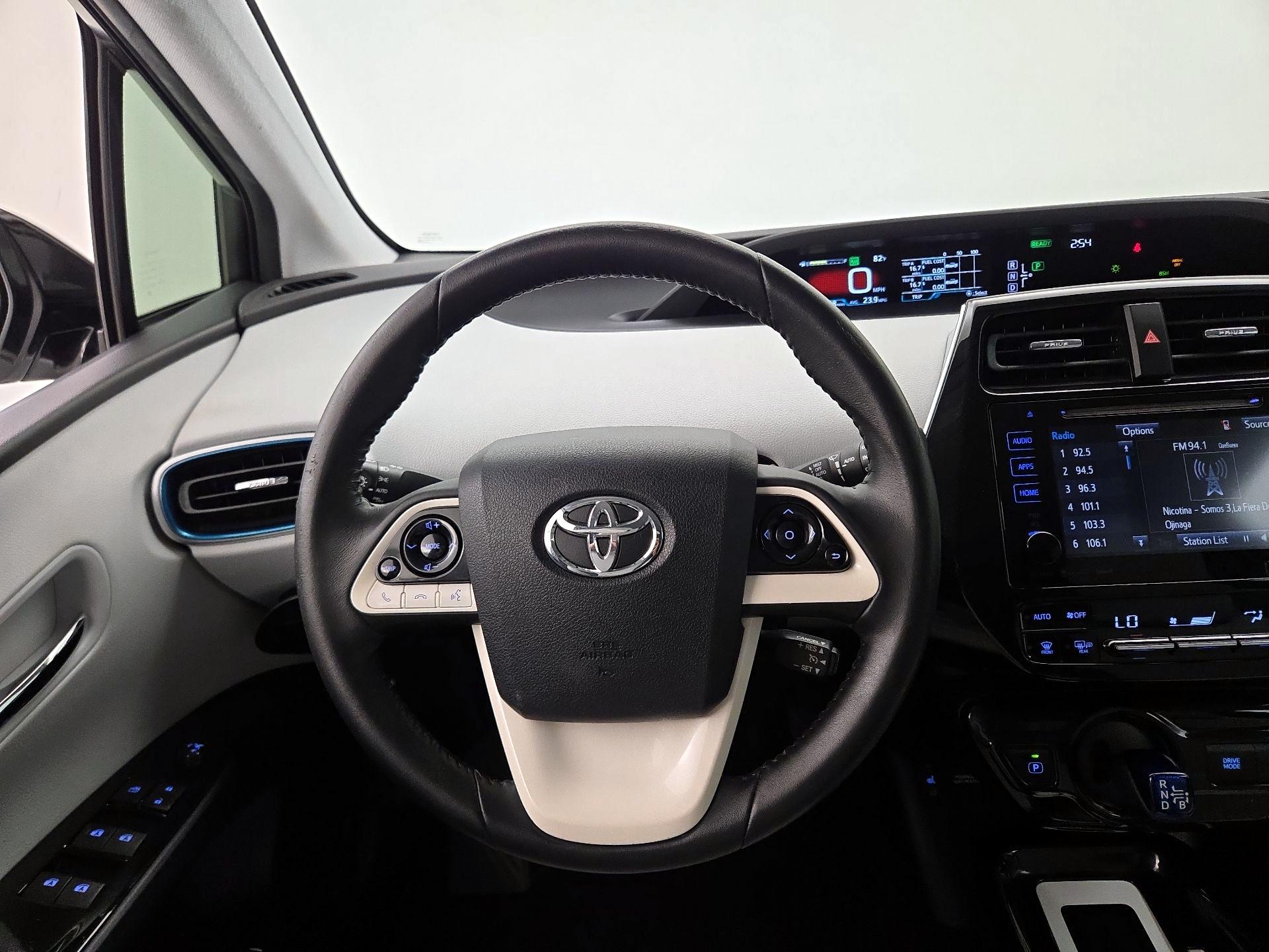 Thumbnail: 2016 Toyota Prius - 10