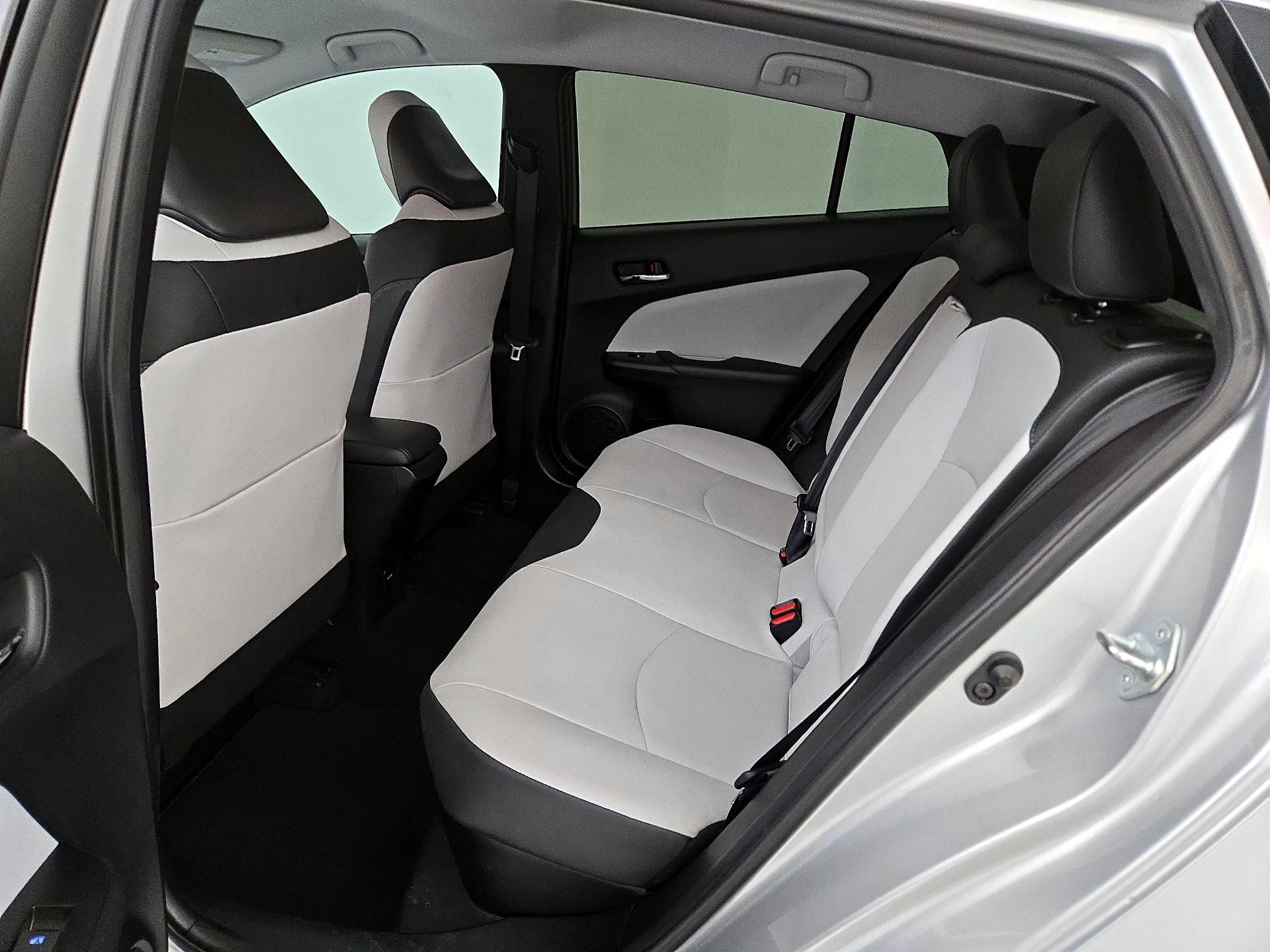 Thumbnail: 2016 Toyota Prius - 19