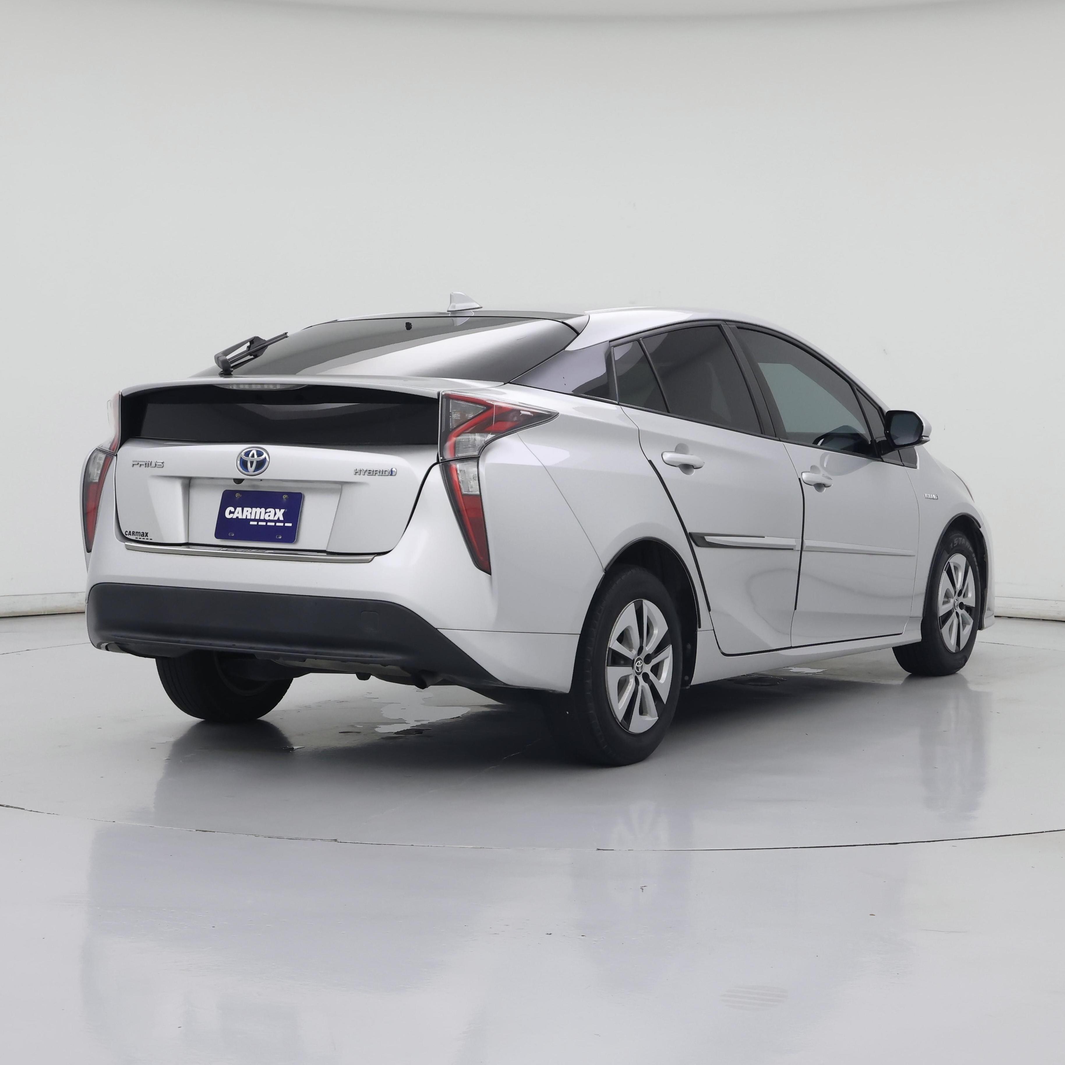 Thumbnail: 2016 Toyota Prius - 8