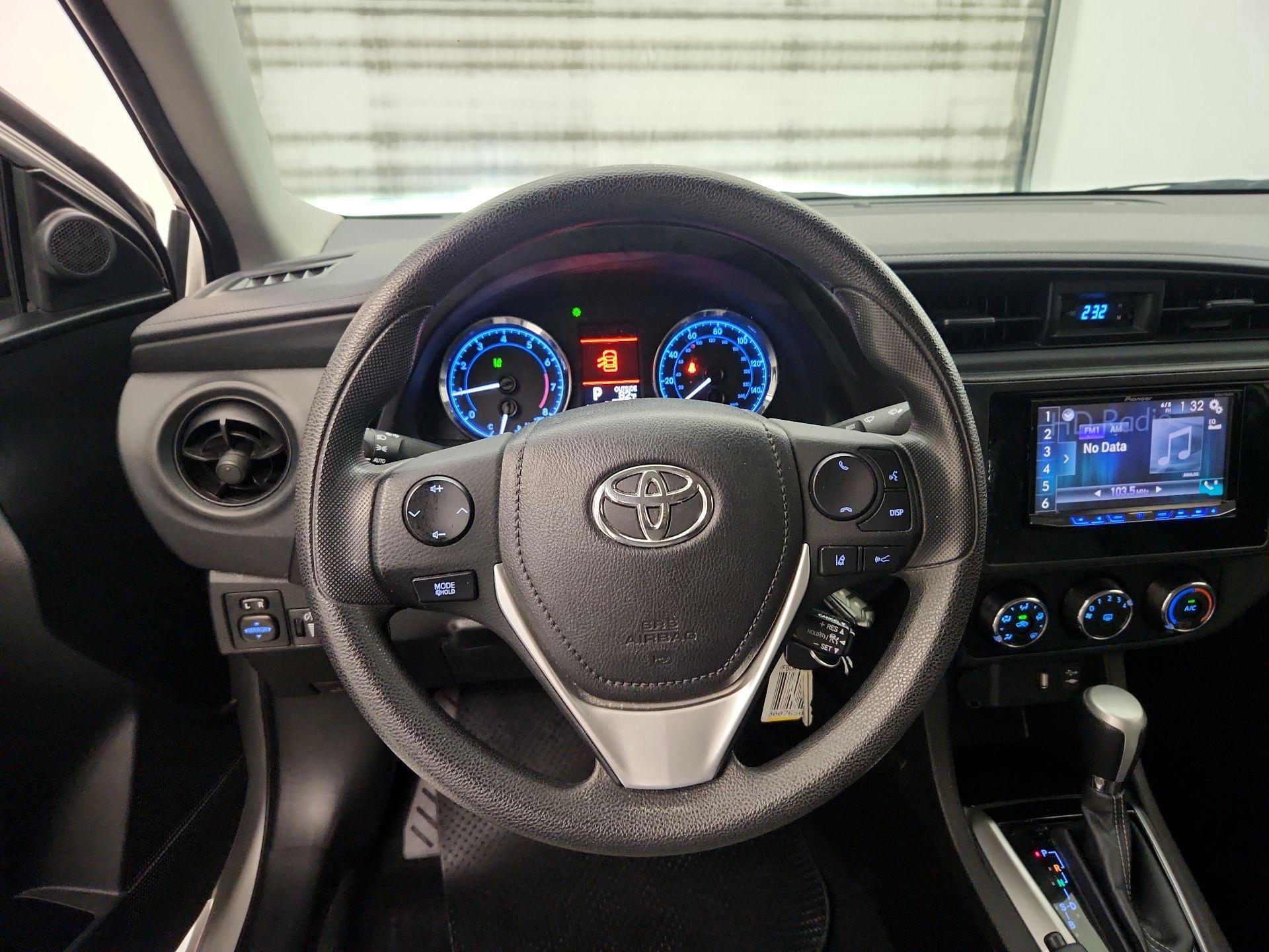 Thumbnail: 2018 Toyota Corolla - 10