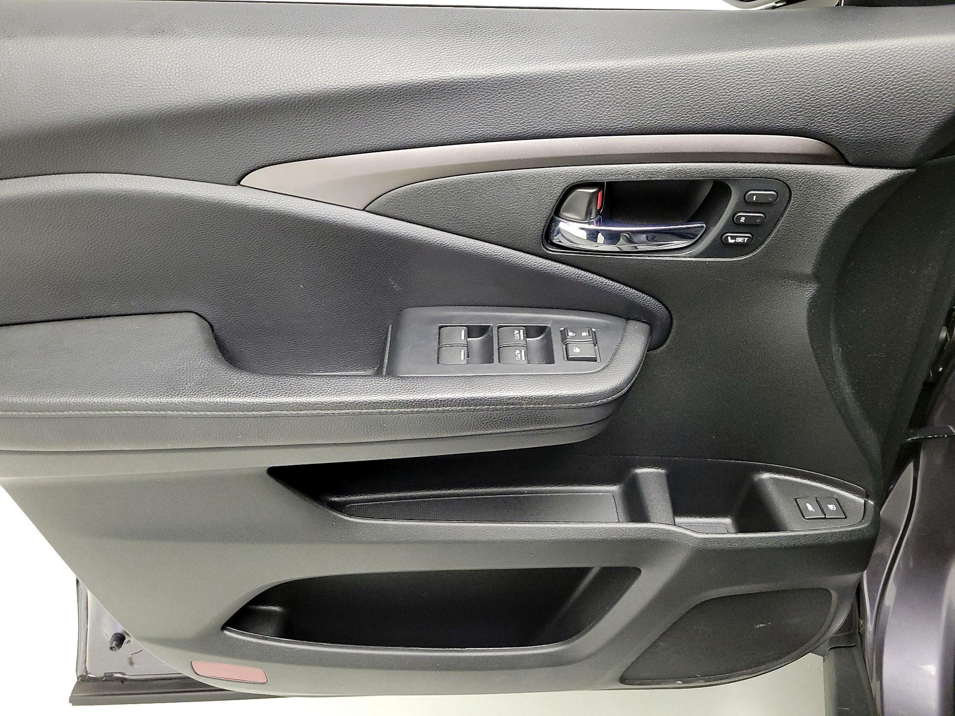 Thumbnail: 2022 Honda Pilot - 12