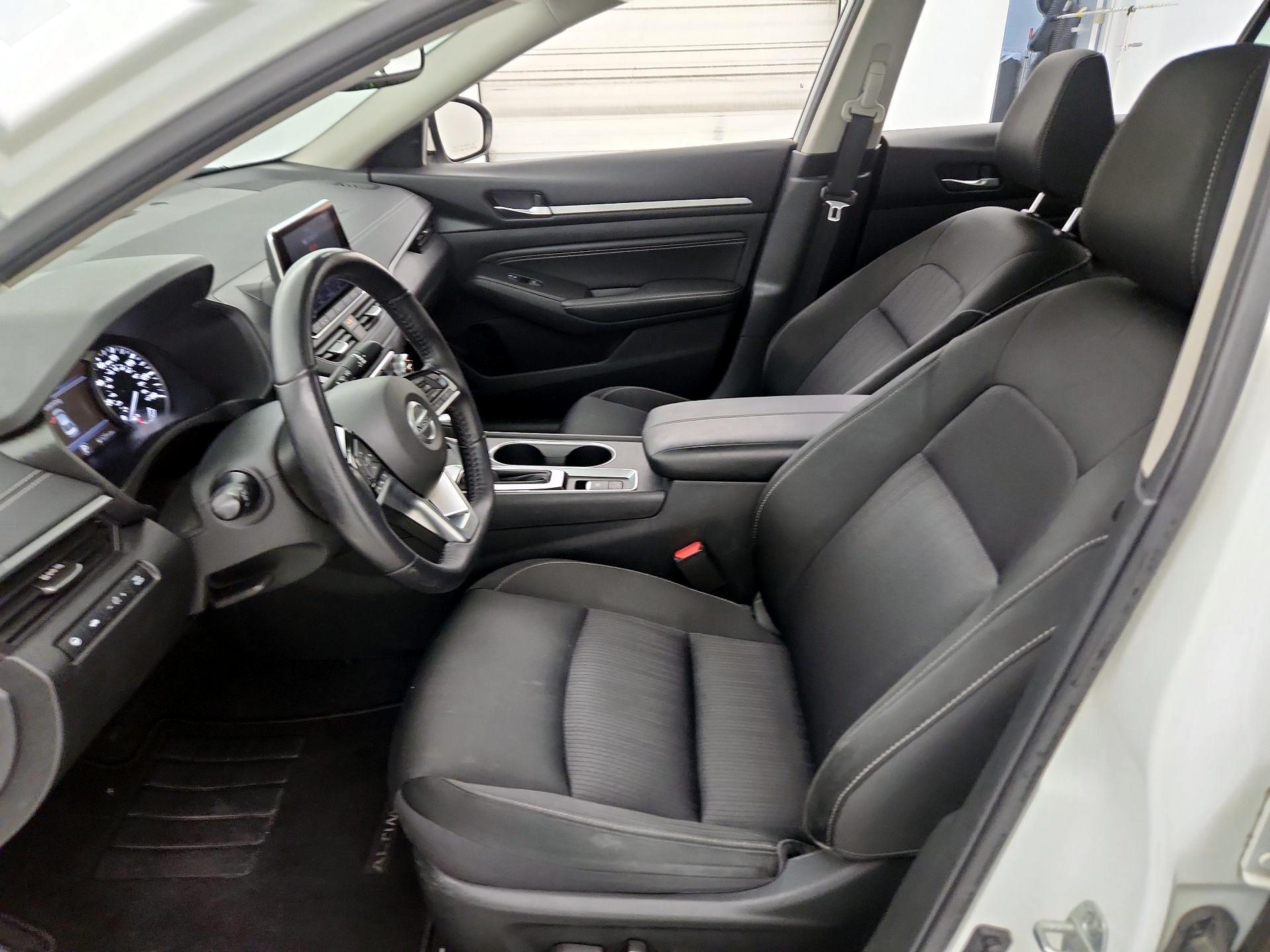 Thumbnail: 2019 Nissan Altima - 11