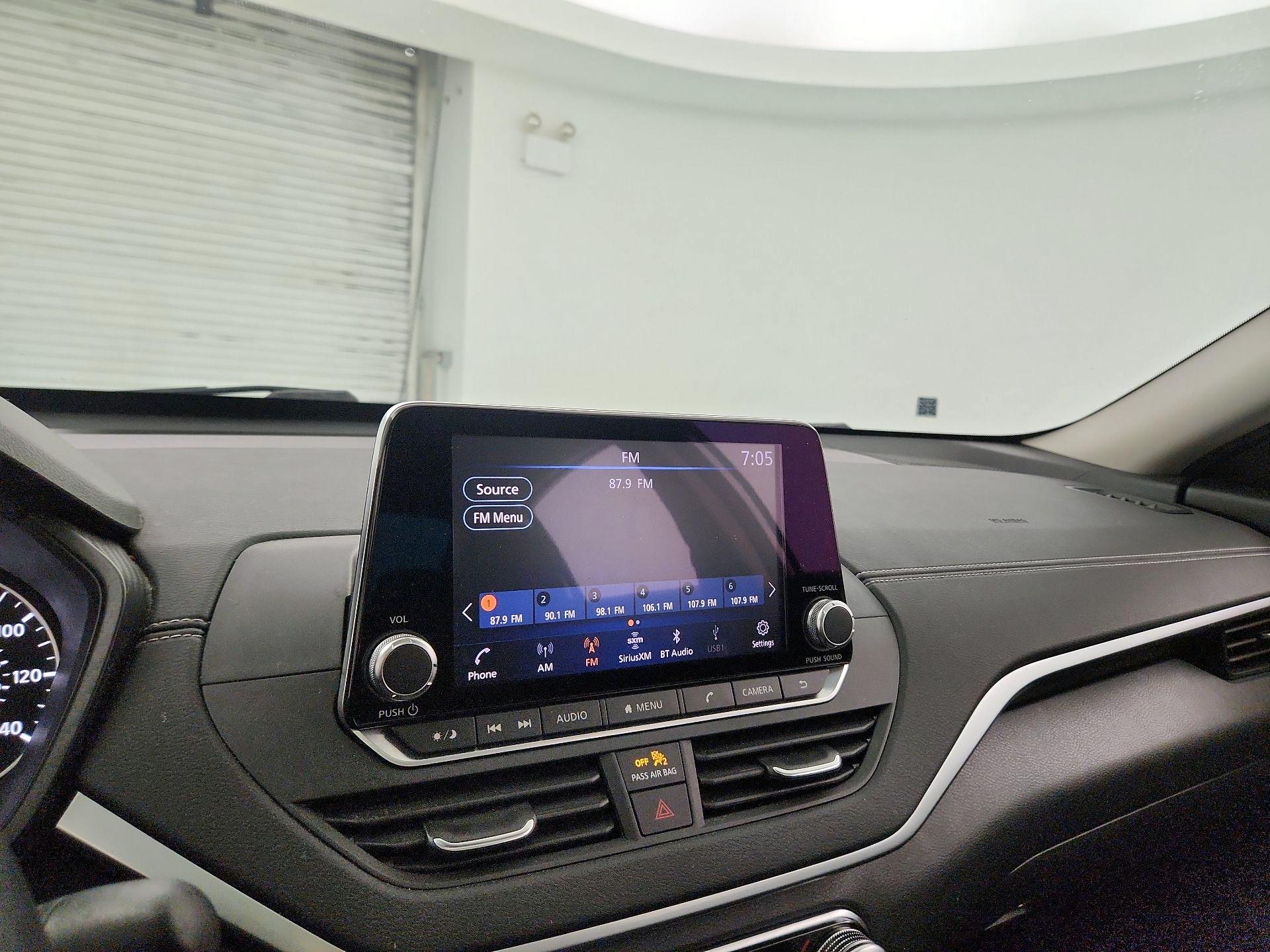 Thumbnail: 2019 Nissan Altima - 15