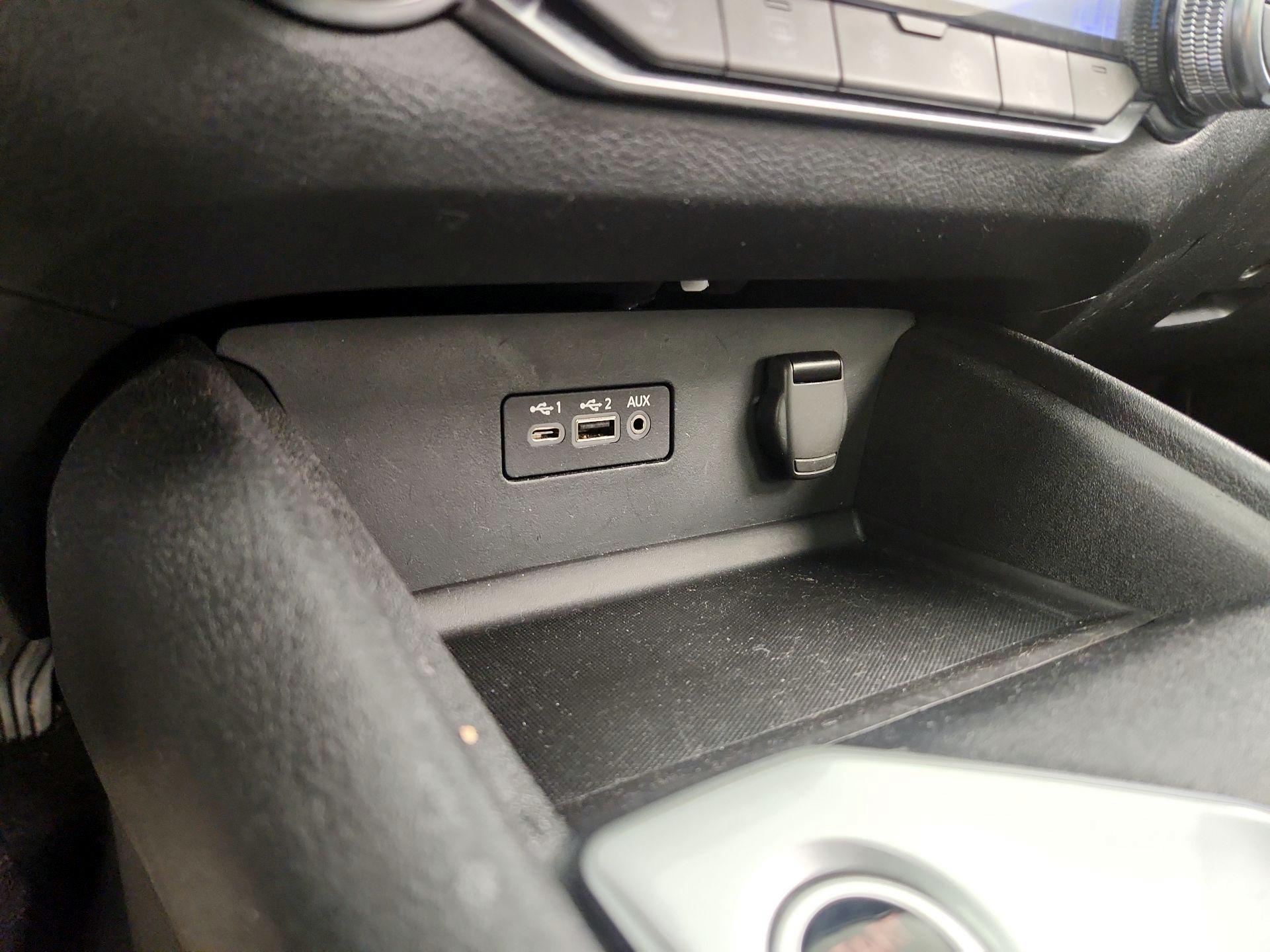 Thumbnail: 2019 Nissan Altima - 18