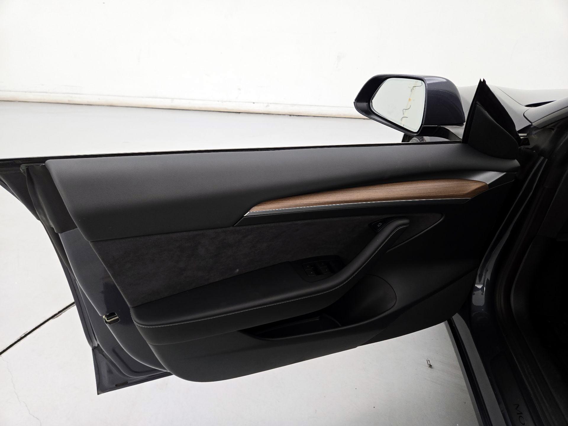 Thumbnail: 2023 Tesla Model 3 - 12