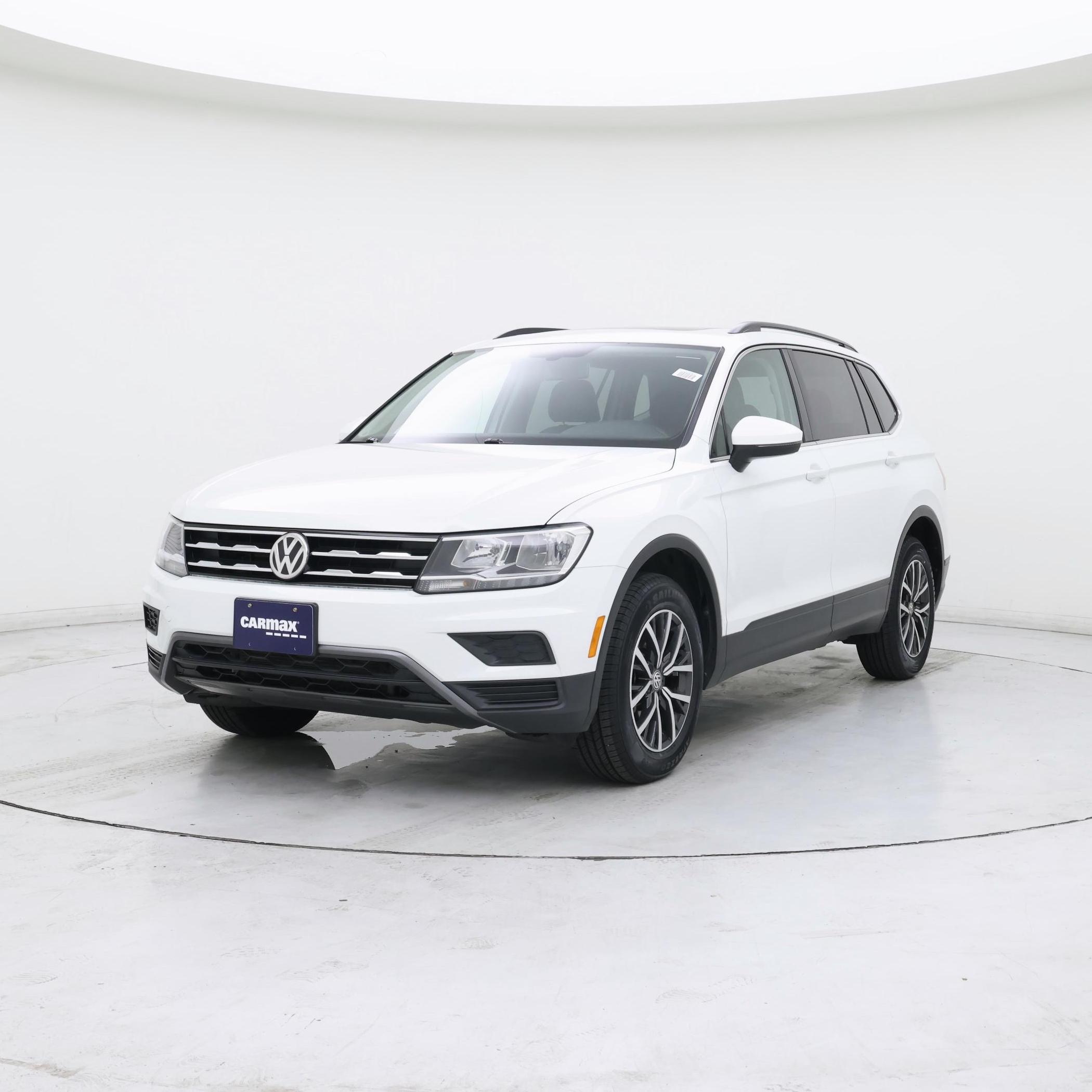 Thumbnail: 2019 Volkswagen Tiguan - 4