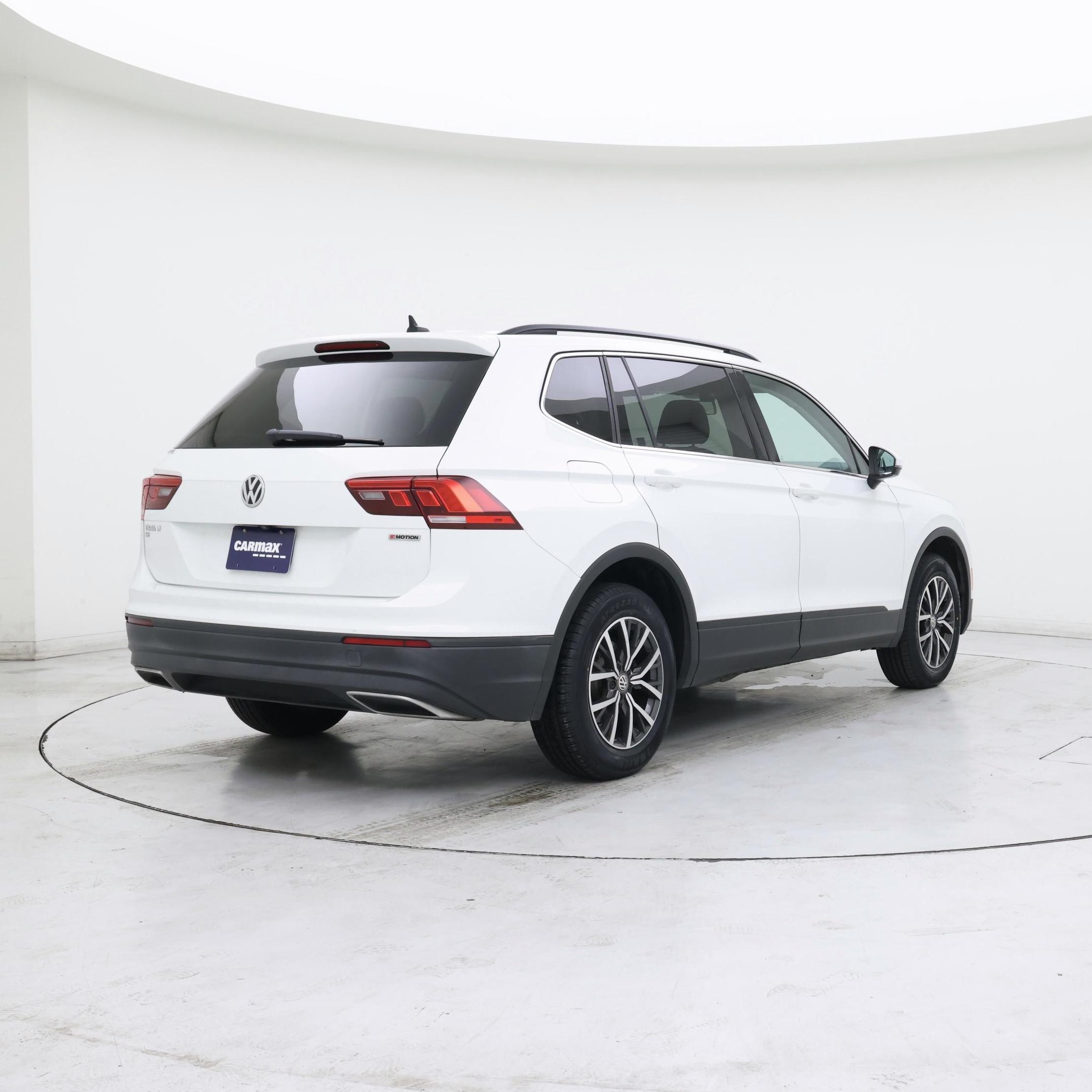 Thumbnail: 2019 Volkswagen Tiguan - 8