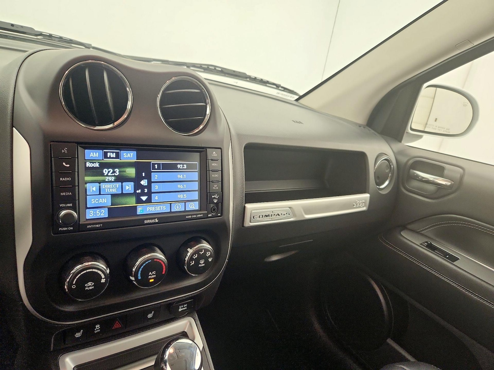 2014 Jeep Compass Latitude - Photo 14