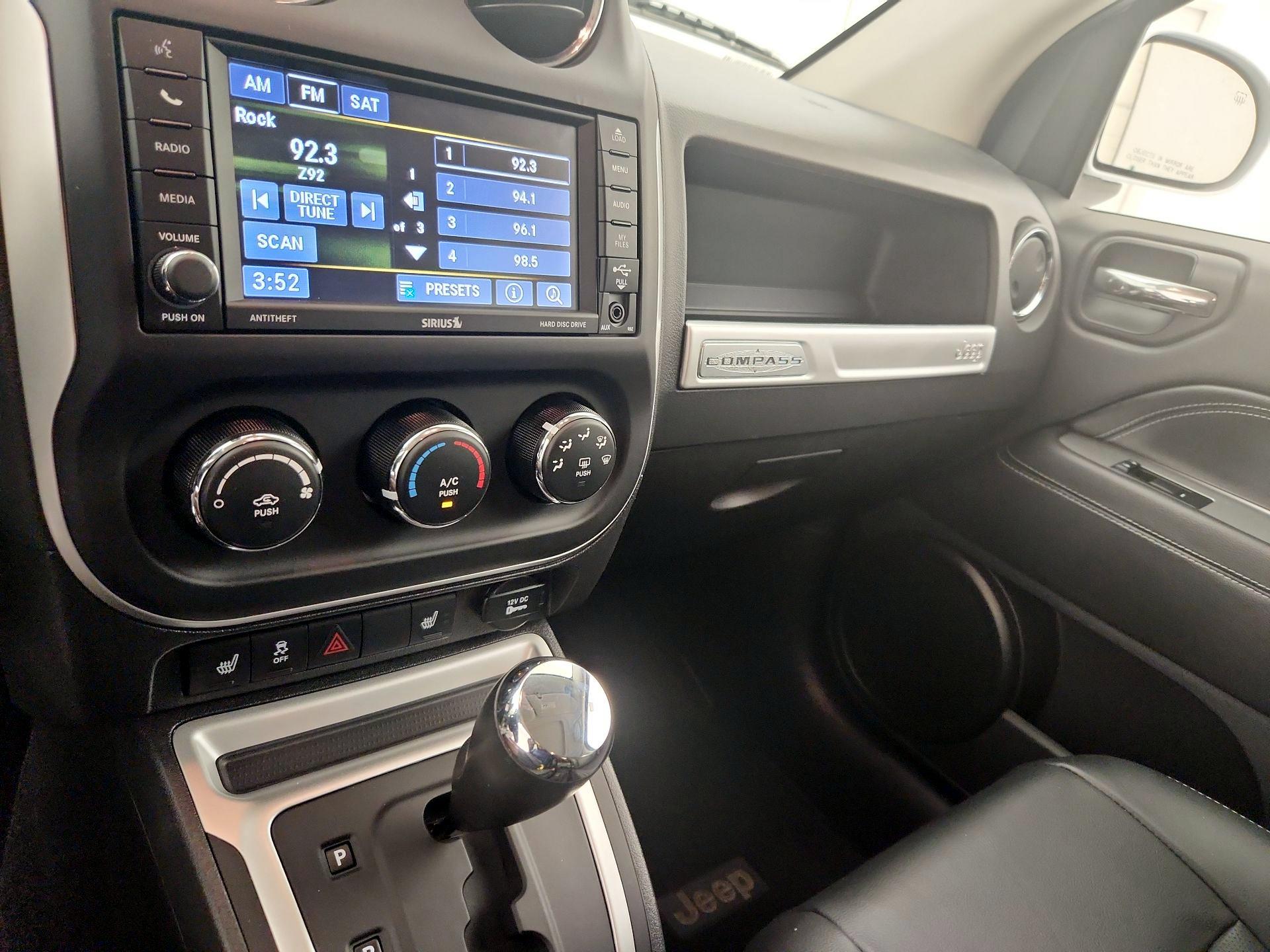 Thumbnail: 2014 Jeep Compass - 14
