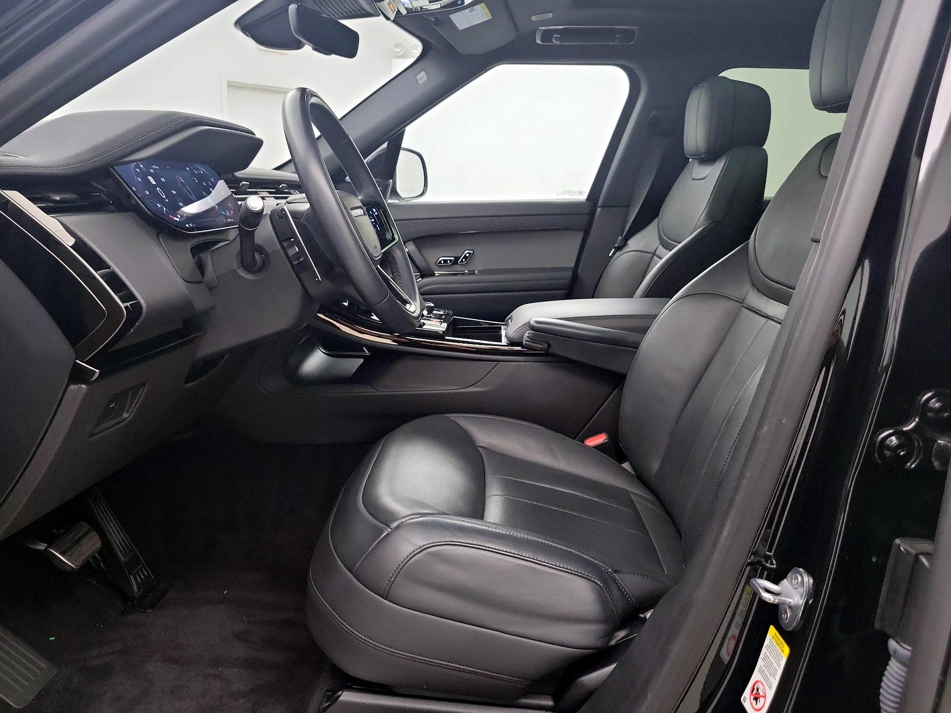 Thumbnail: 2023 Land Rover Range Rover Sport - 11