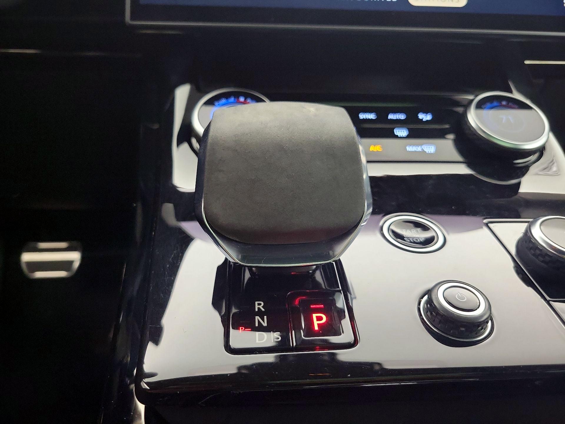 Thumbnail: 2023 Land Rover Range Rover Sport - 18