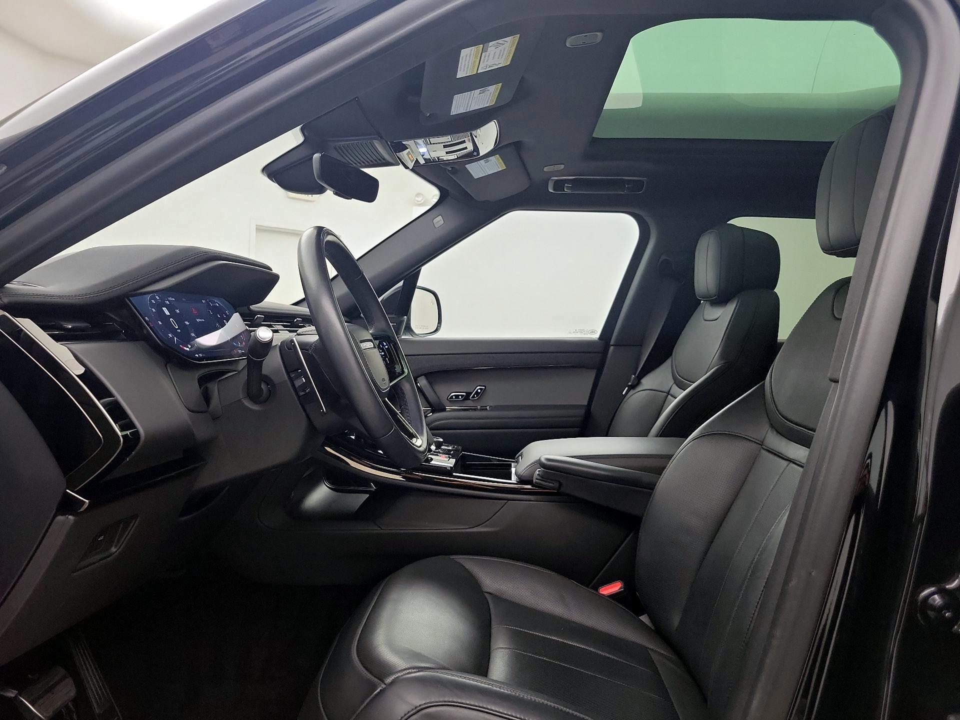 Thumbnail: 2023 Land Rover Range Rover Sport - 19