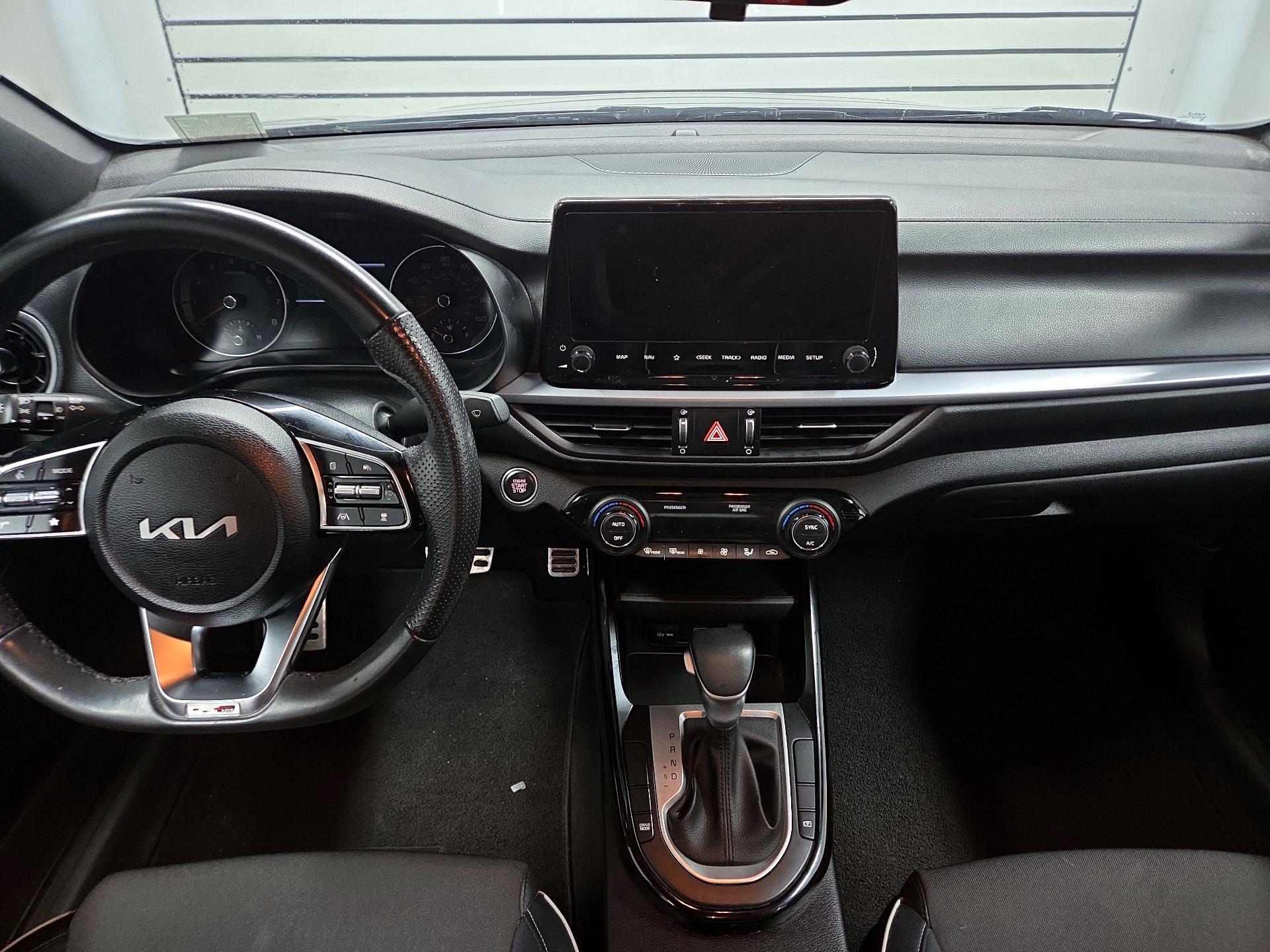 Thumbnail: 2023 Kia Forte - 8