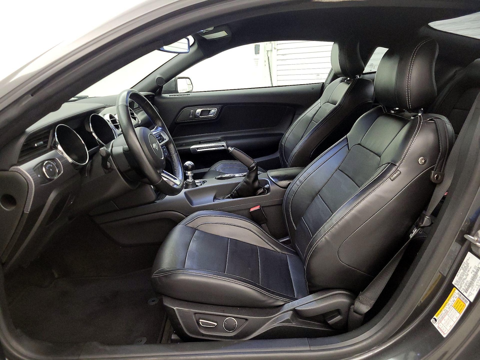 2017 Ford Mustang GT - Photo 10
