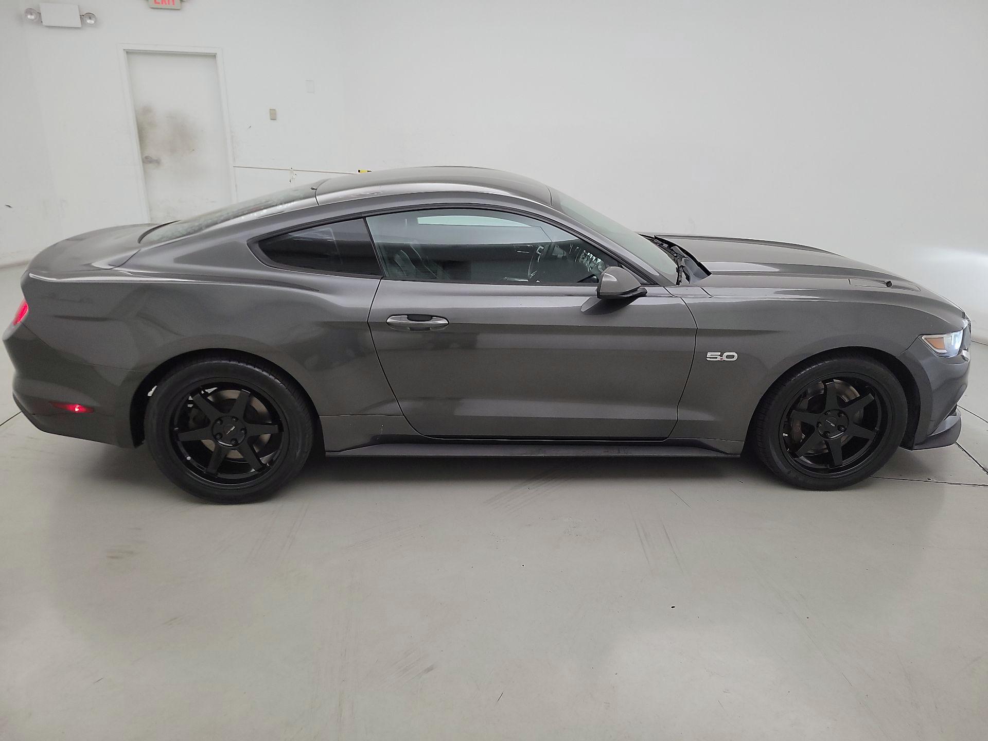 Thumbnail: 2017 Ford Mustang - 4