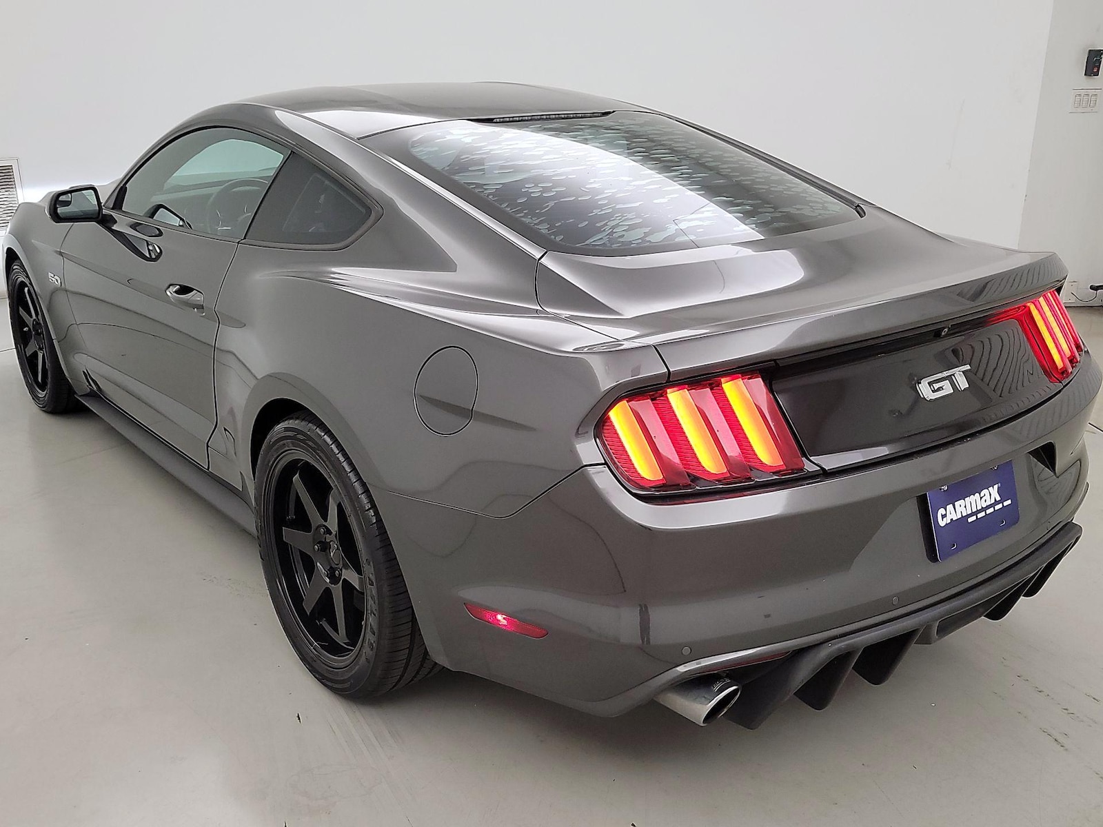 2017 Ford Mustang GT - Photo 7