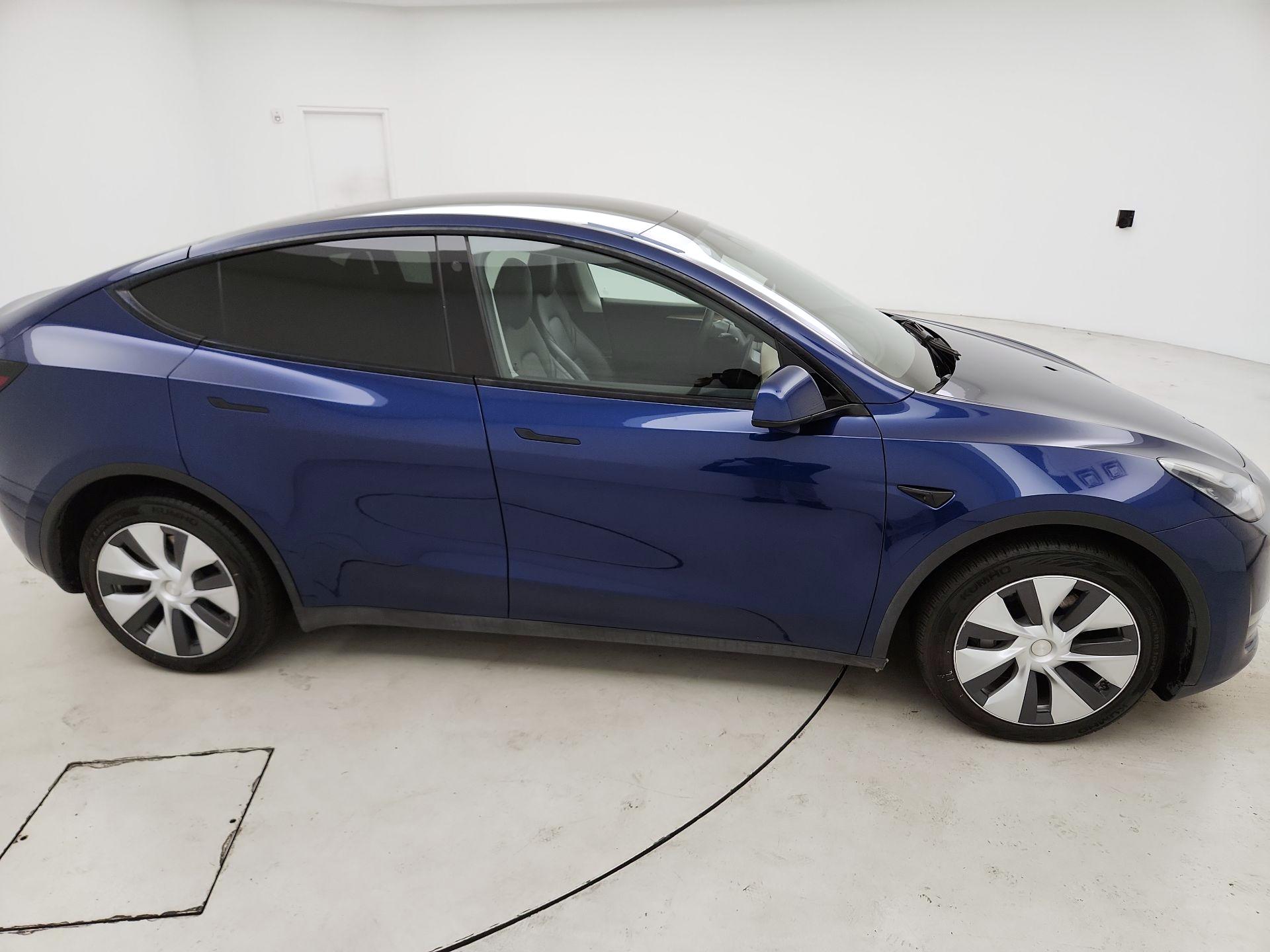 Thumbnail: 2023 Tesla Model Y - 4