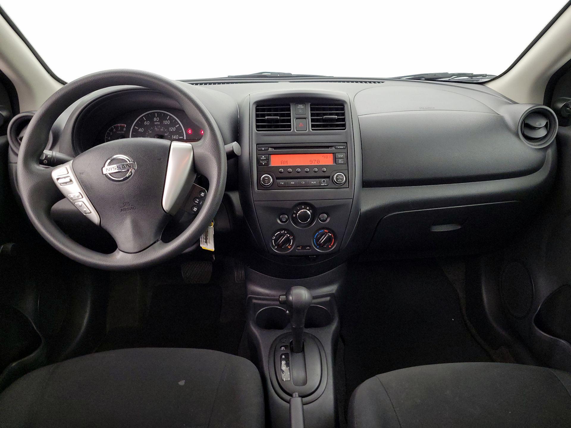 Thumbnail: 2015 Nissan Versa - 9