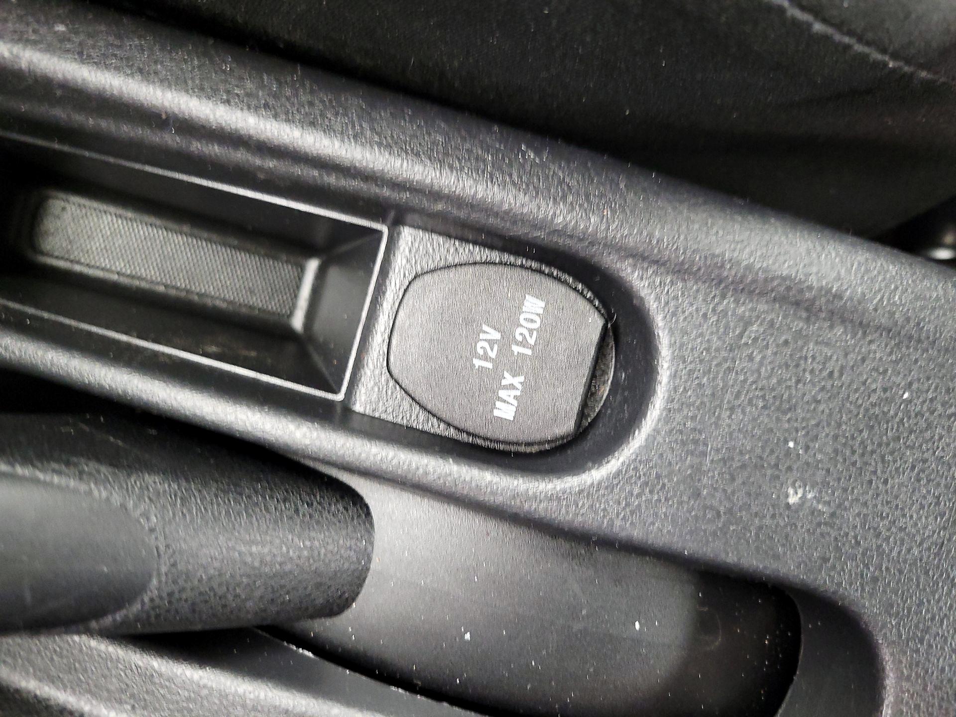 Thumbnail: 2015 Nissan Versa - 17