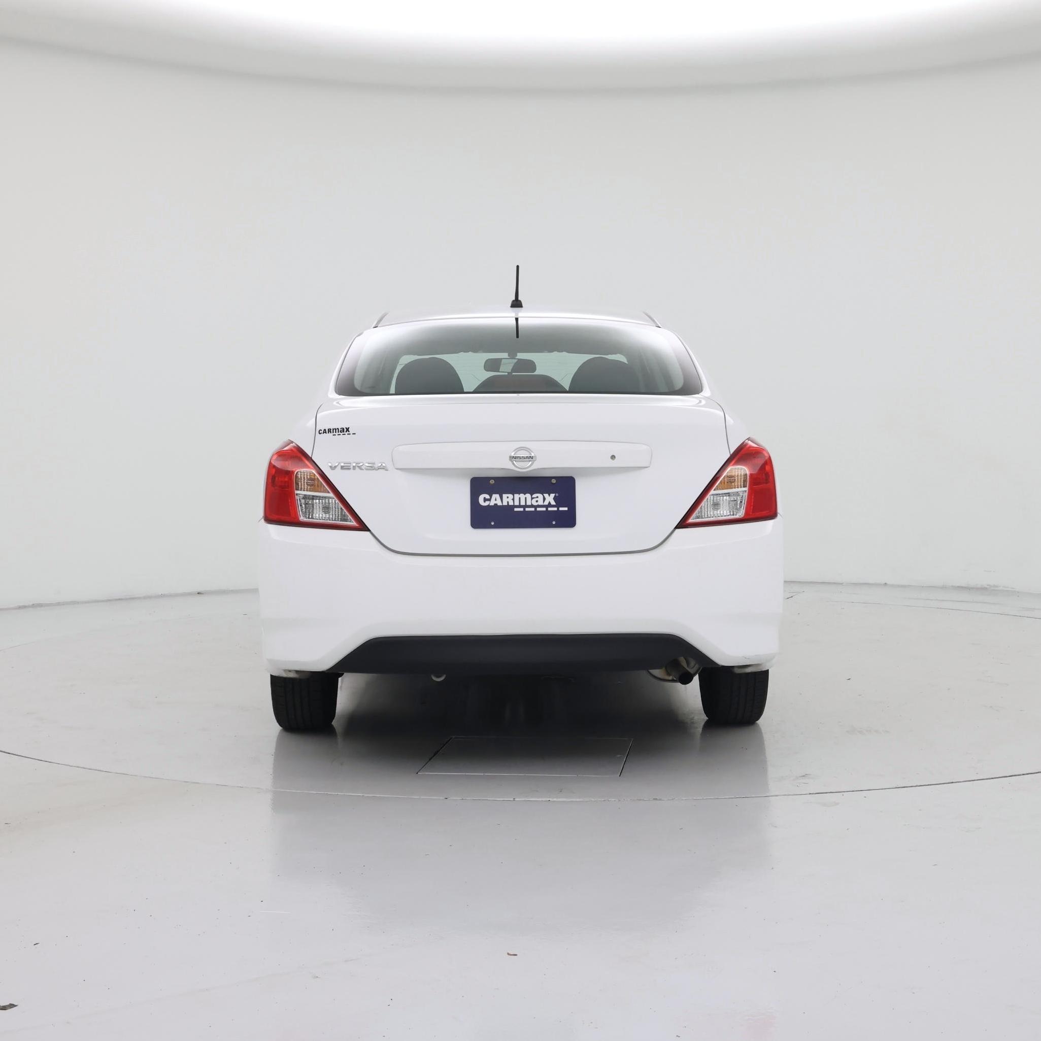 Thumbnail: 2015 Nissan Versa - 6