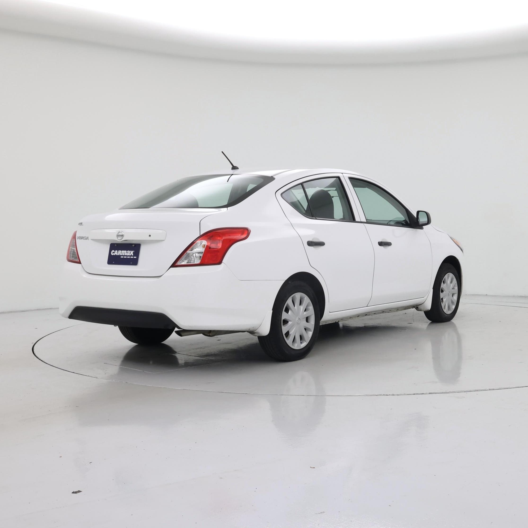 Thumbnail: 2015 Nissan Versa - 8