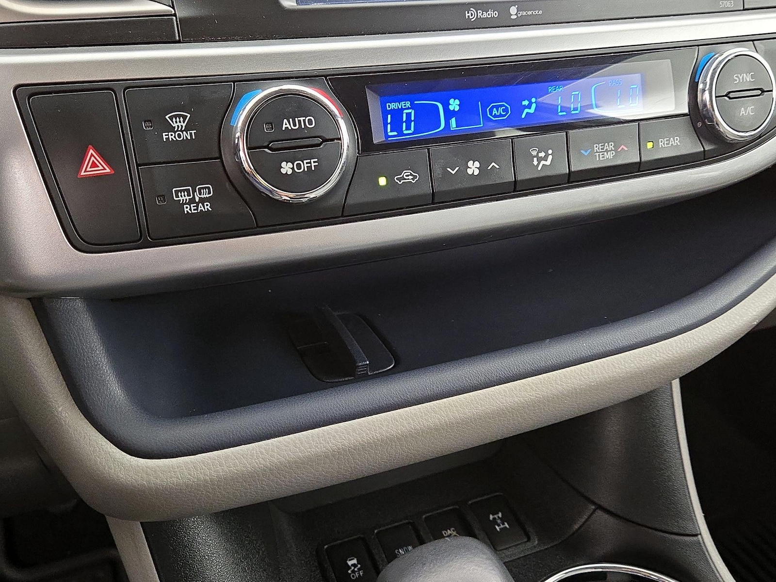 2015 Toyota Highlander XLE - Photo 18
