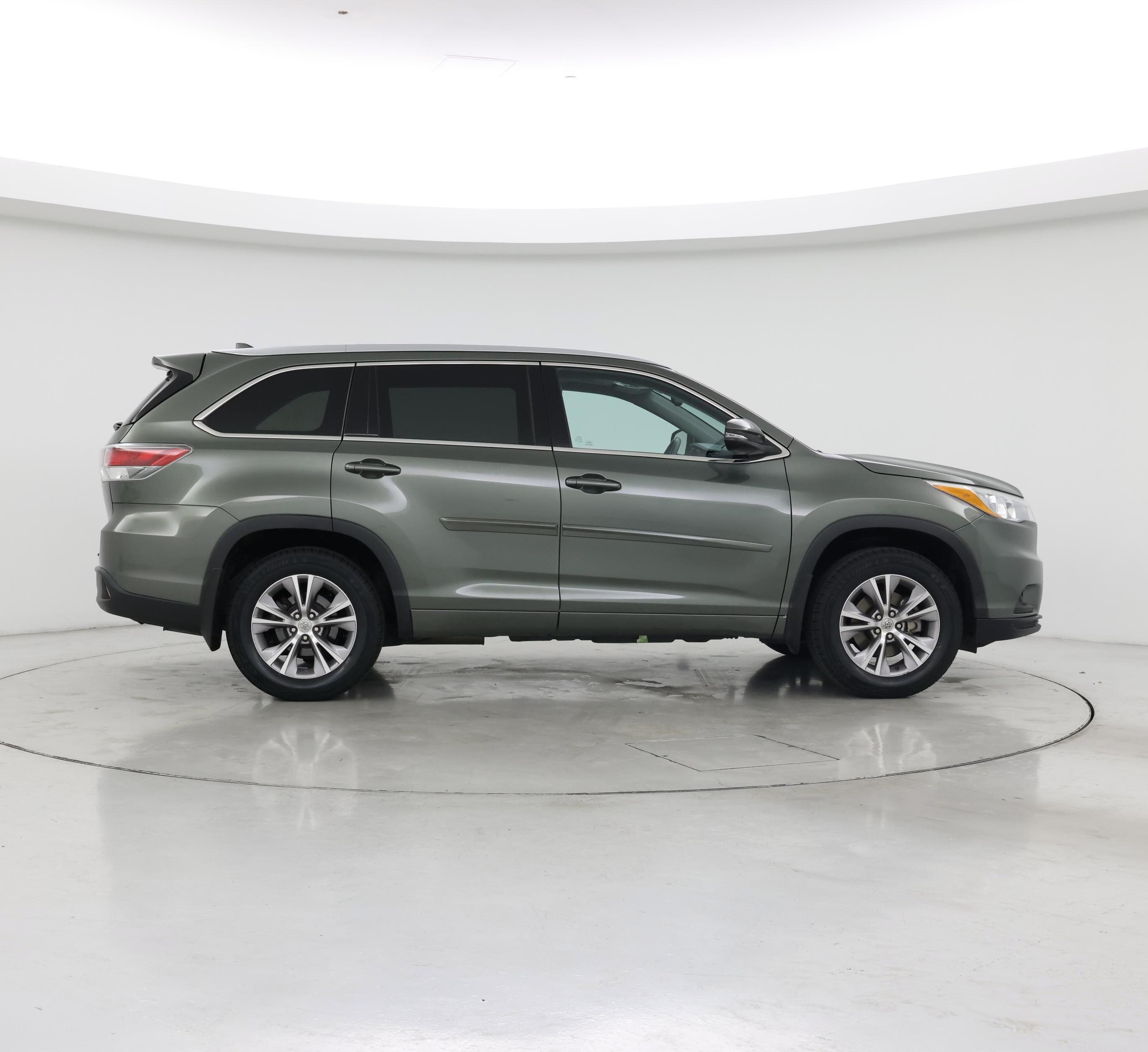 Thumbnail: 2015 Toyota Highlander - 7
