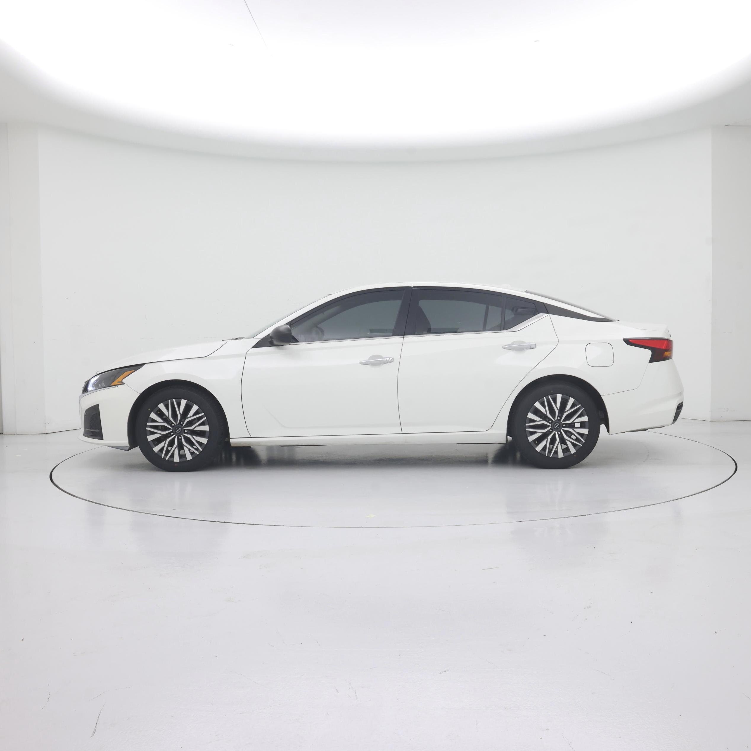 Thumbnail: 2024 Nissan Altima - 3