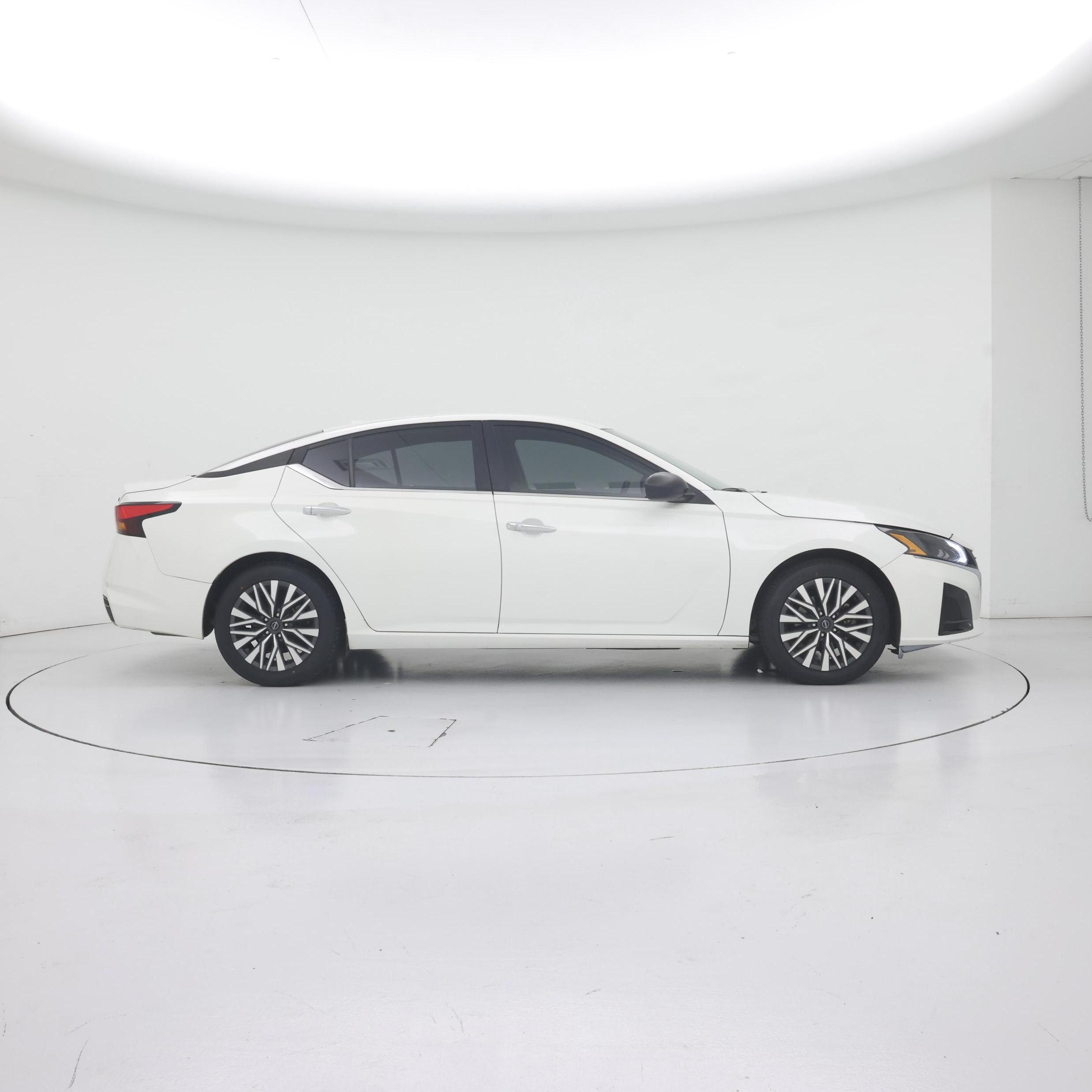Thumbnail: 2024 Nissan Altima - 7