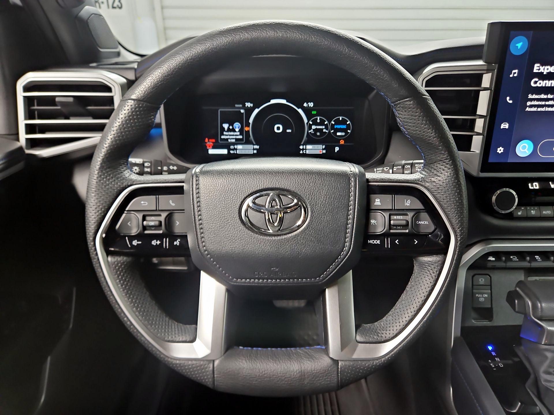 Thumbnail: 2023 Toyota Sequoia - 10